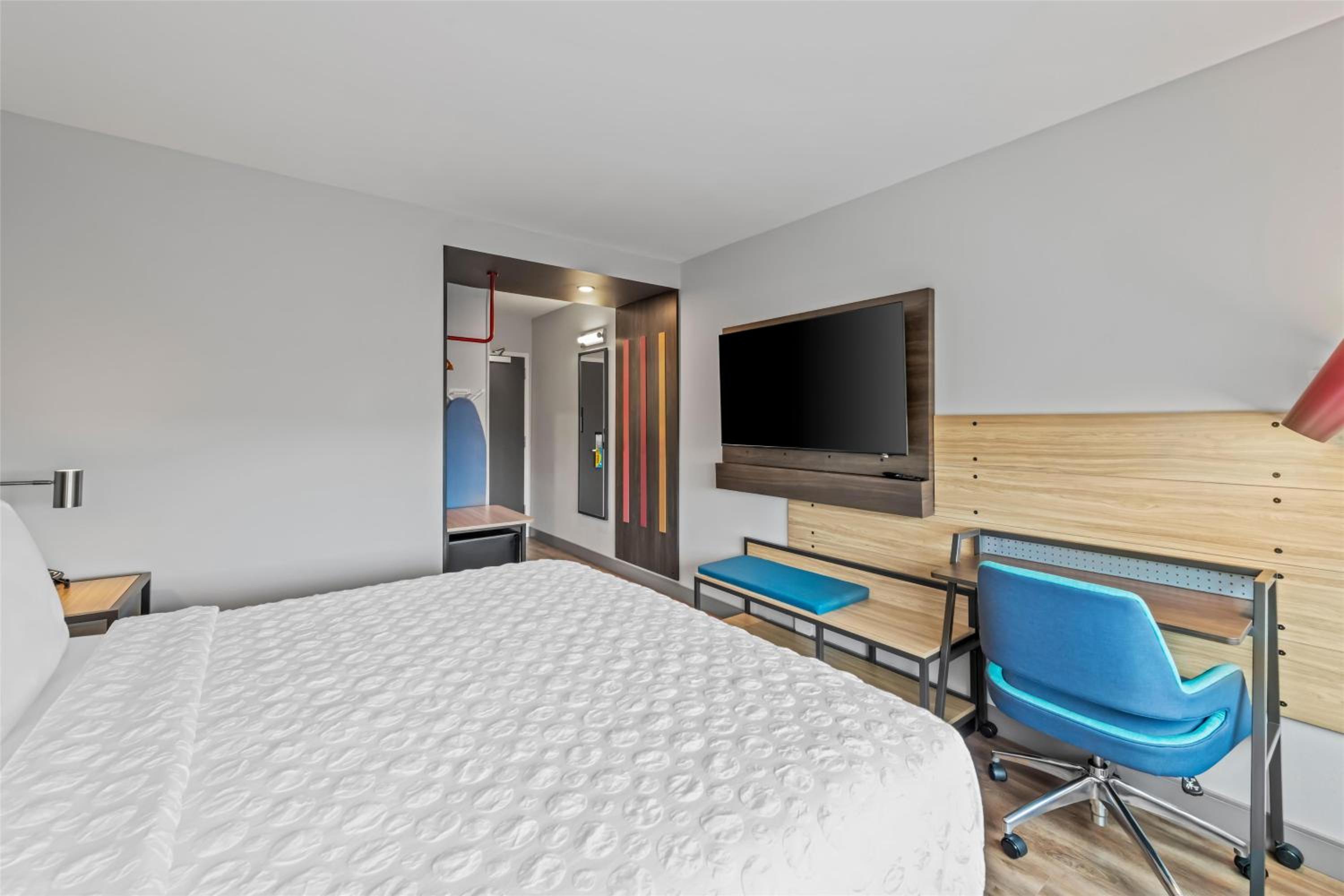 King Room - Hearing Access - Photo 1
