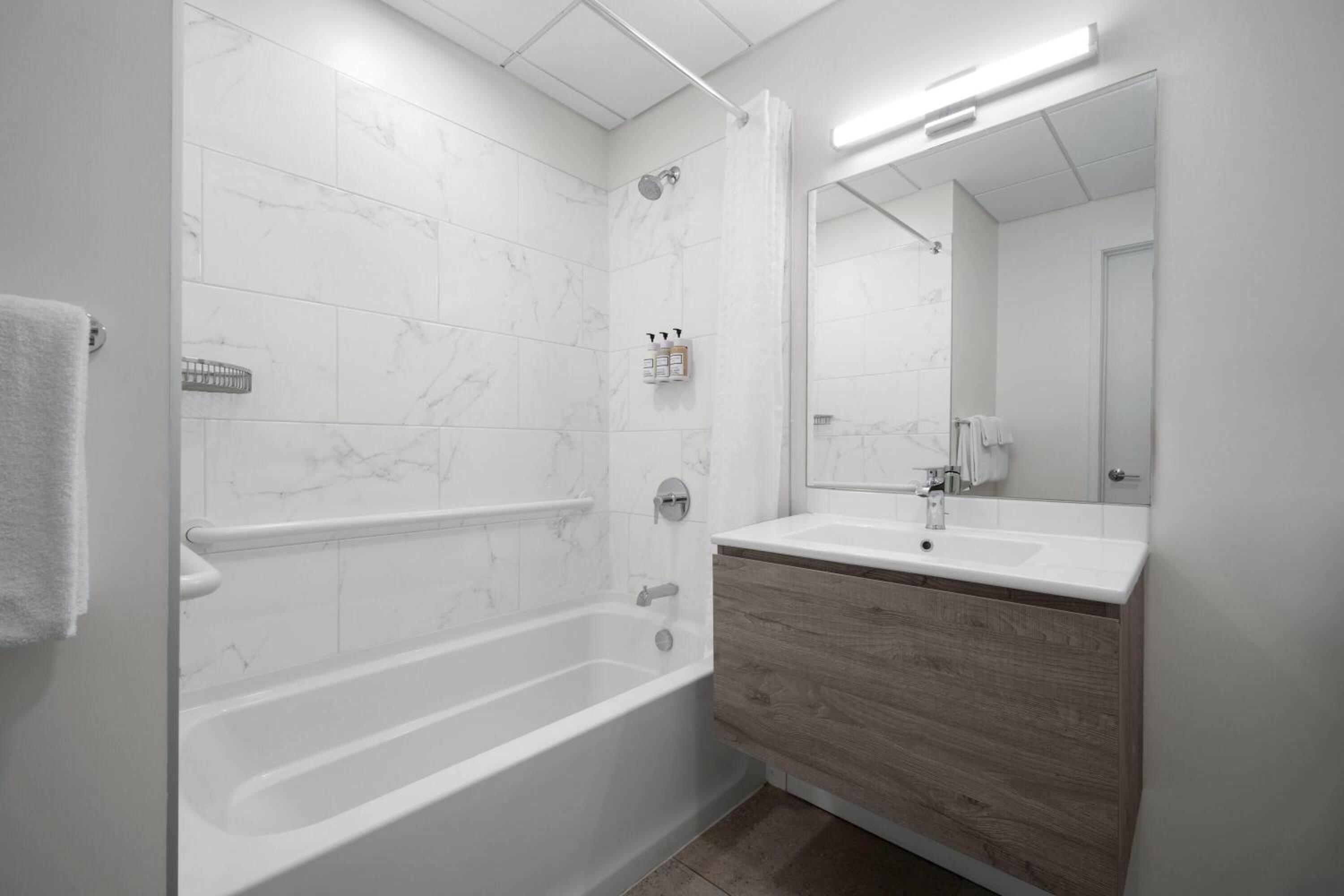 One-Bedroom Apartment - Non-Smoking