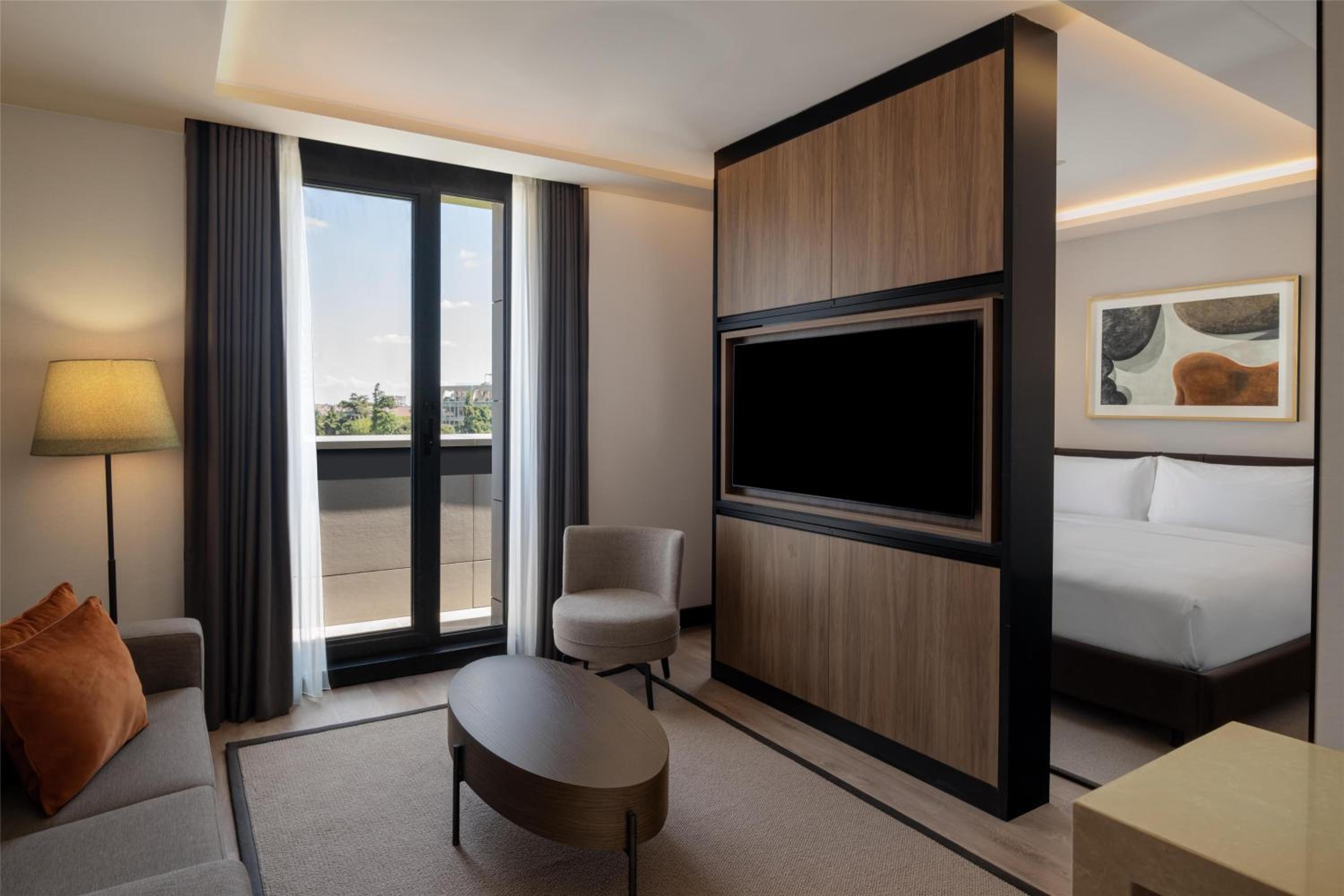Deluxe King Room with Balcony