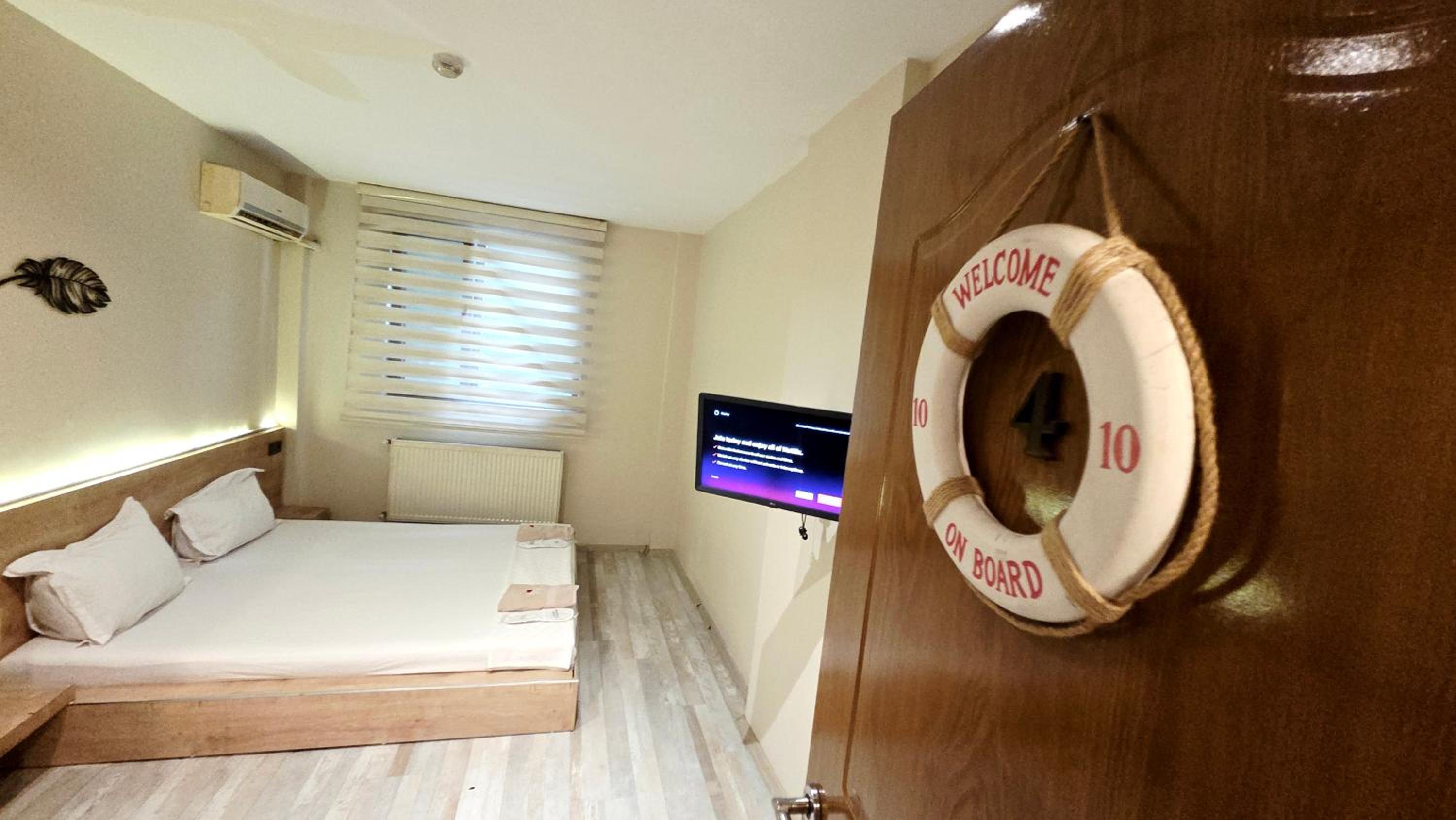 Budget Double Room photo 2