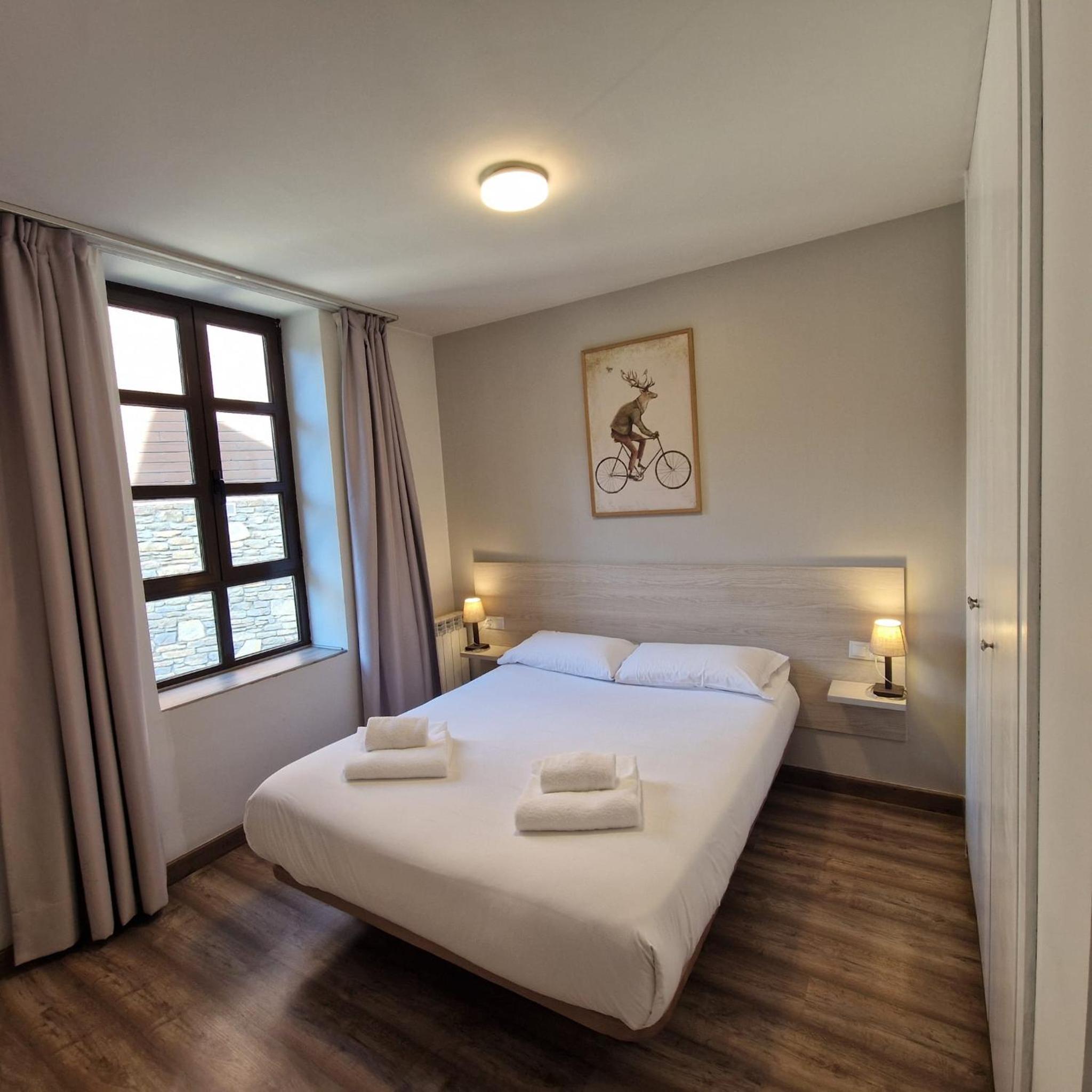 One-Bedroom Standard Apartment with Queen Bed