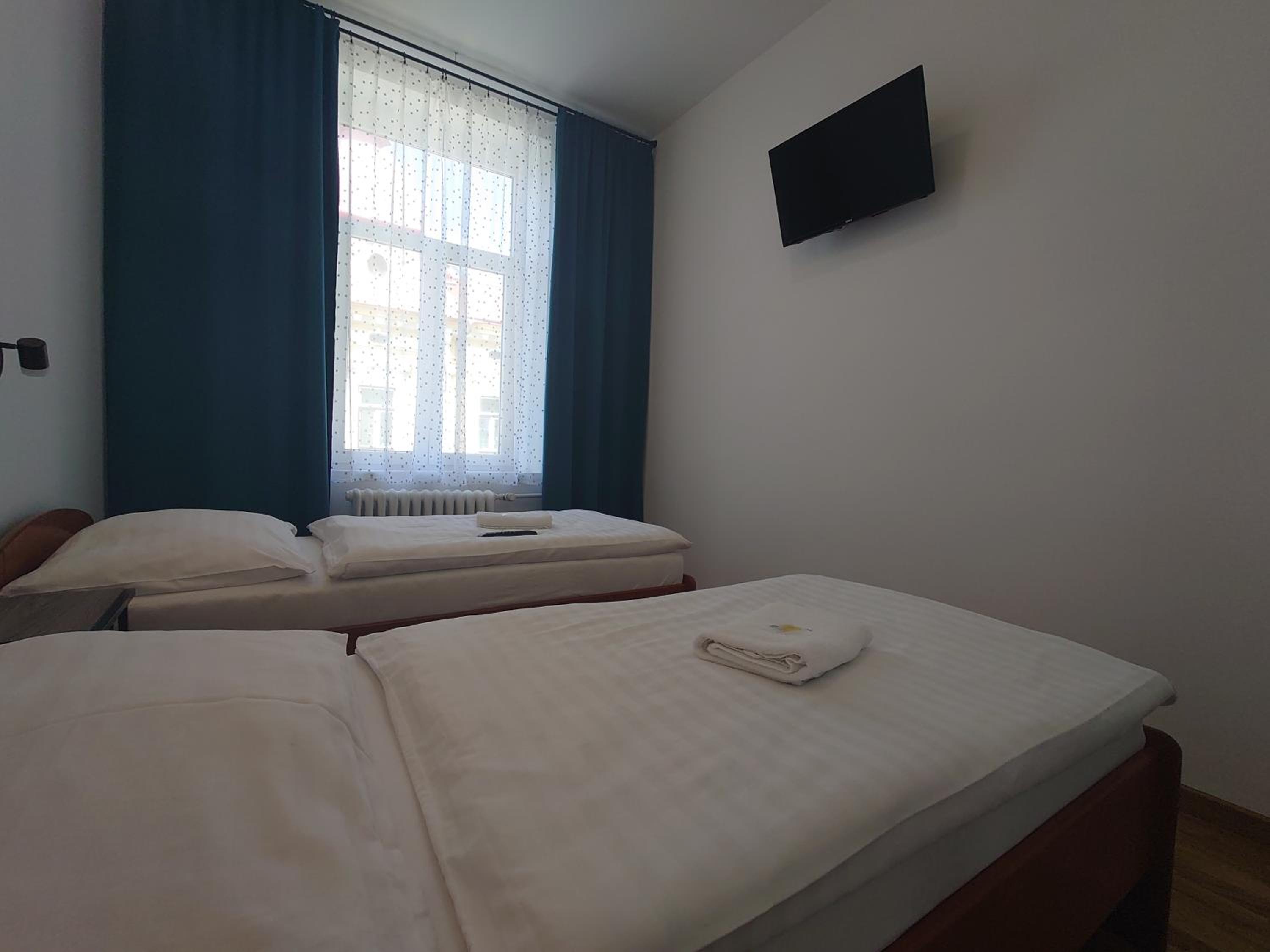 Standard Twin Room photo 3