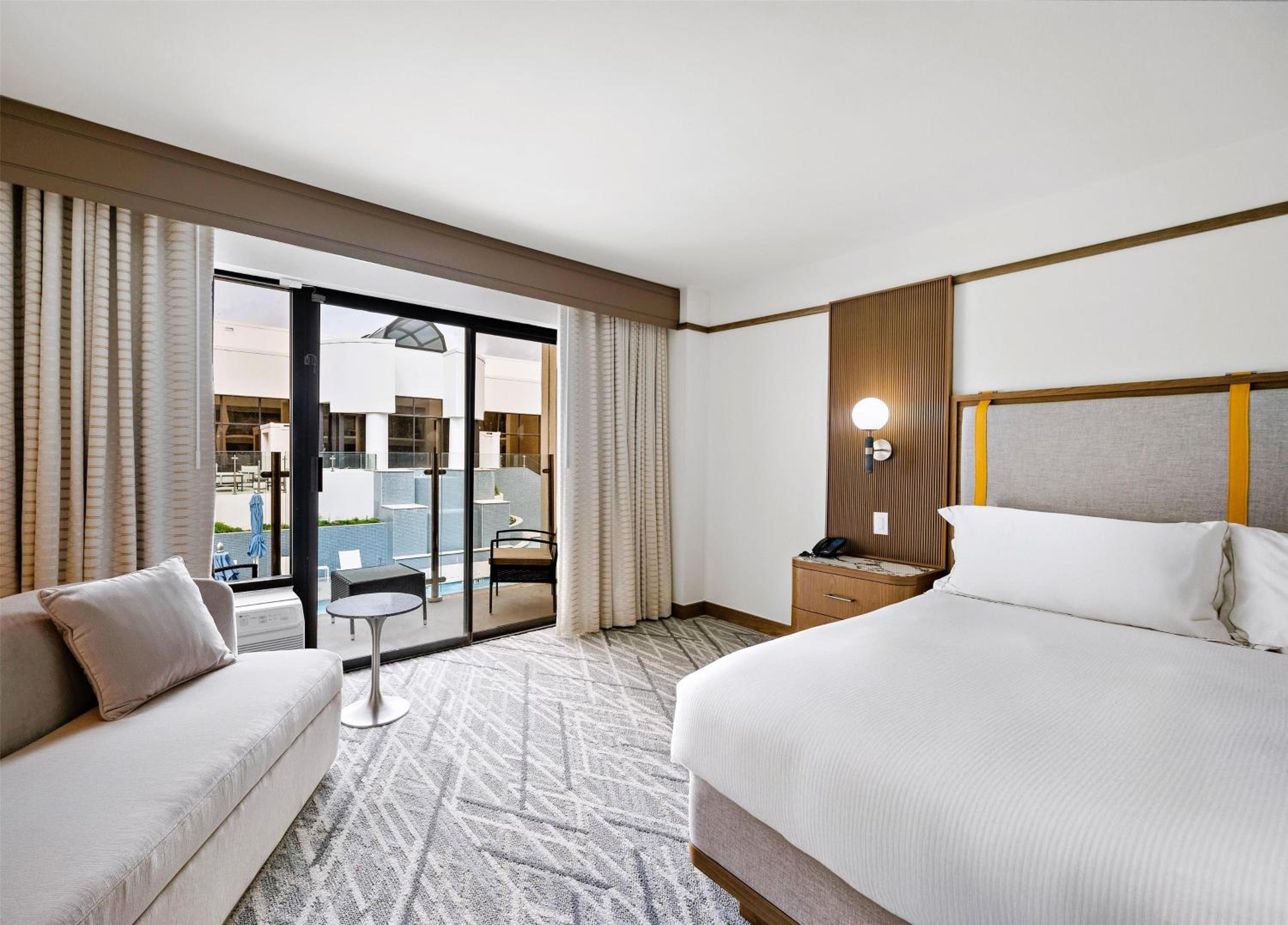 King Room with Poolside View and Patio - Photo 1