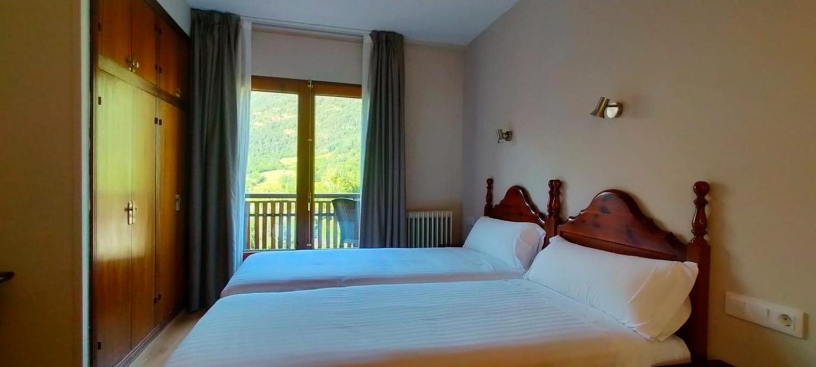 Twin Room with Terrace and Mountain View