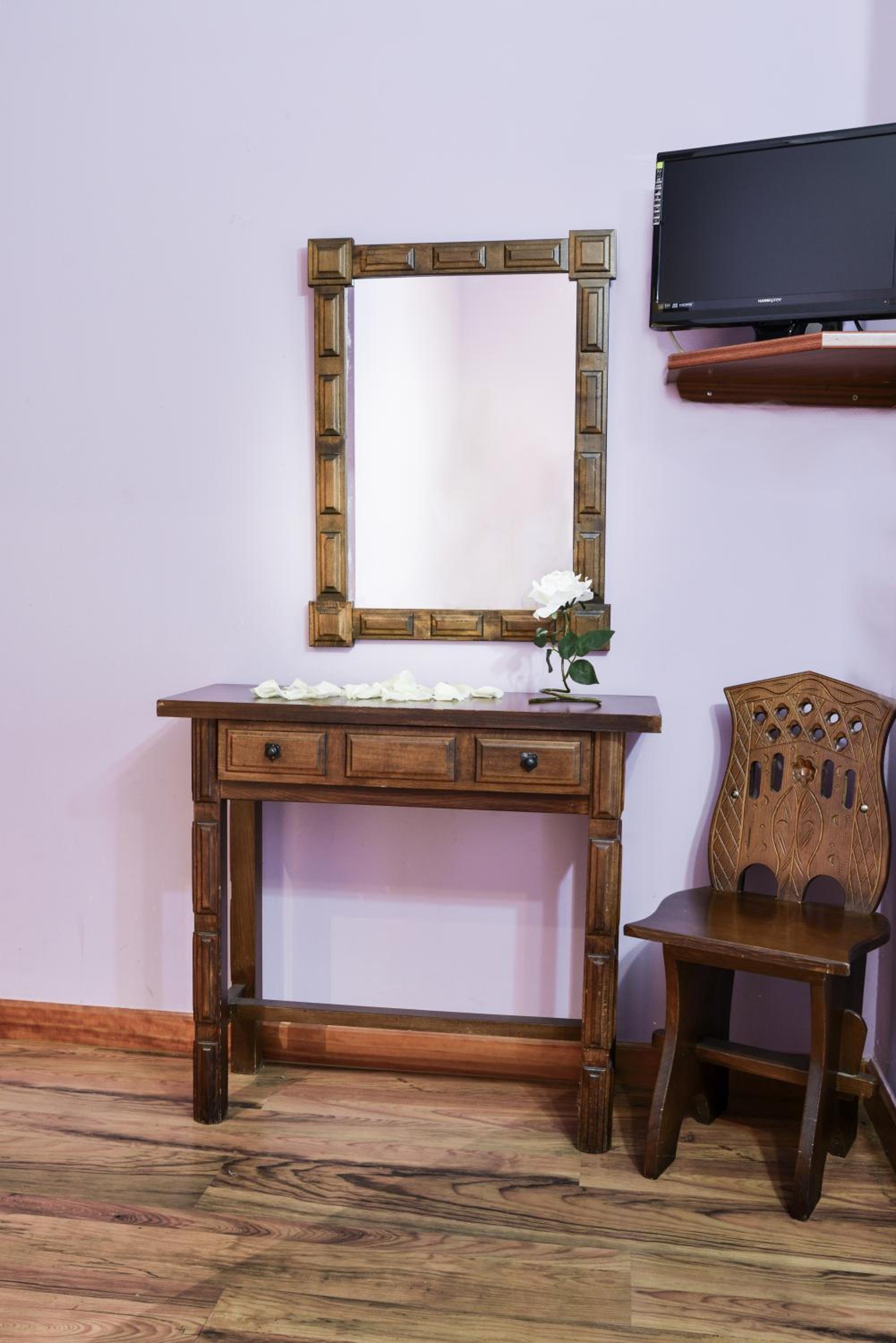 Twin Room - Photo 1