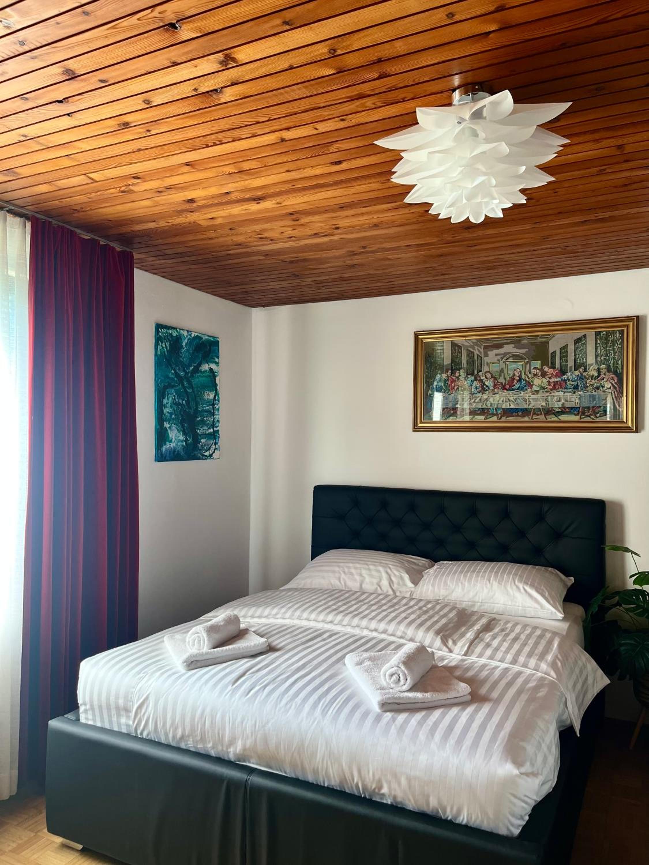 One-Bedroom Apartment with Balcony photo 3