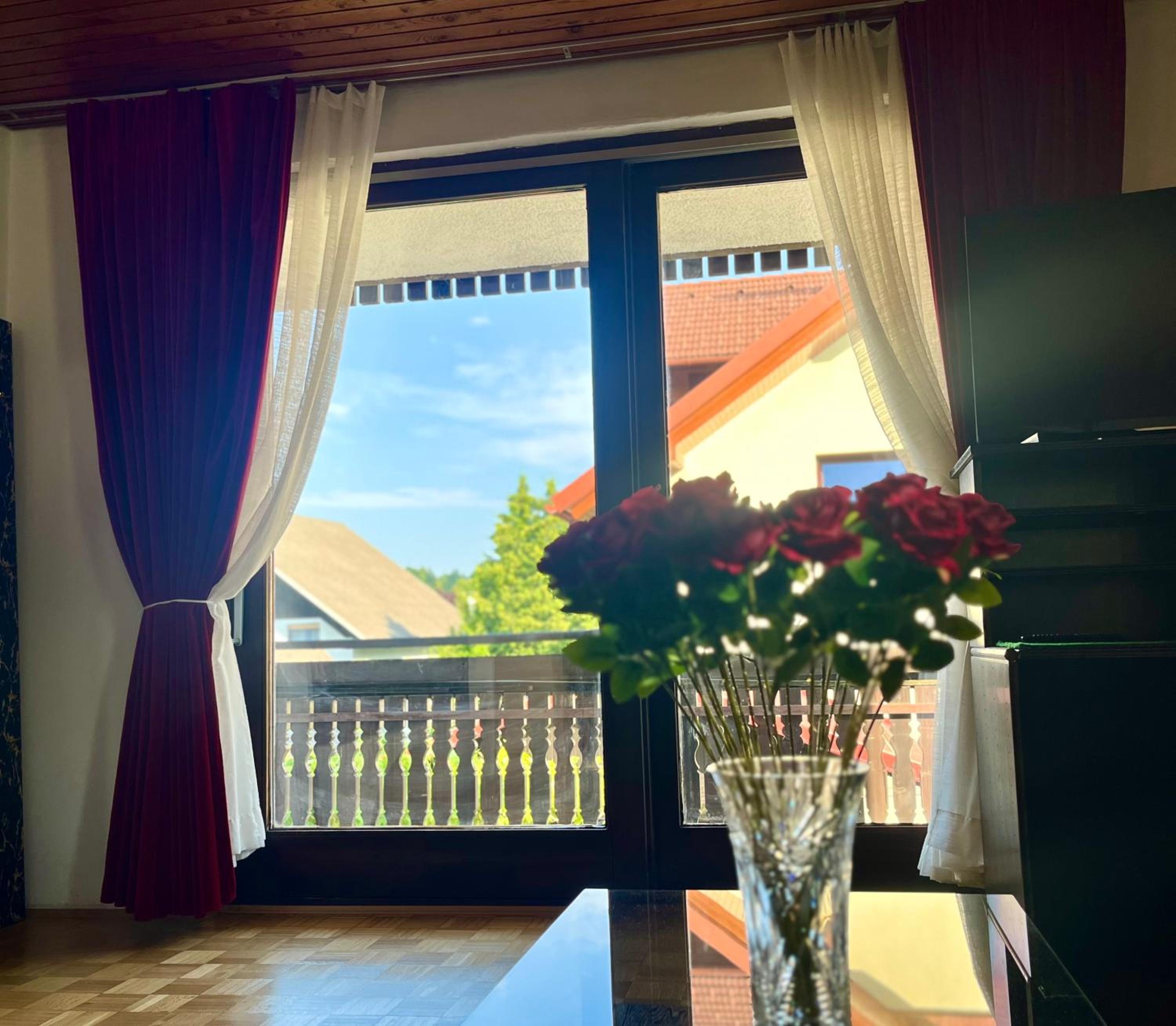 One-Bedroom Apartment with Balcony photo 2