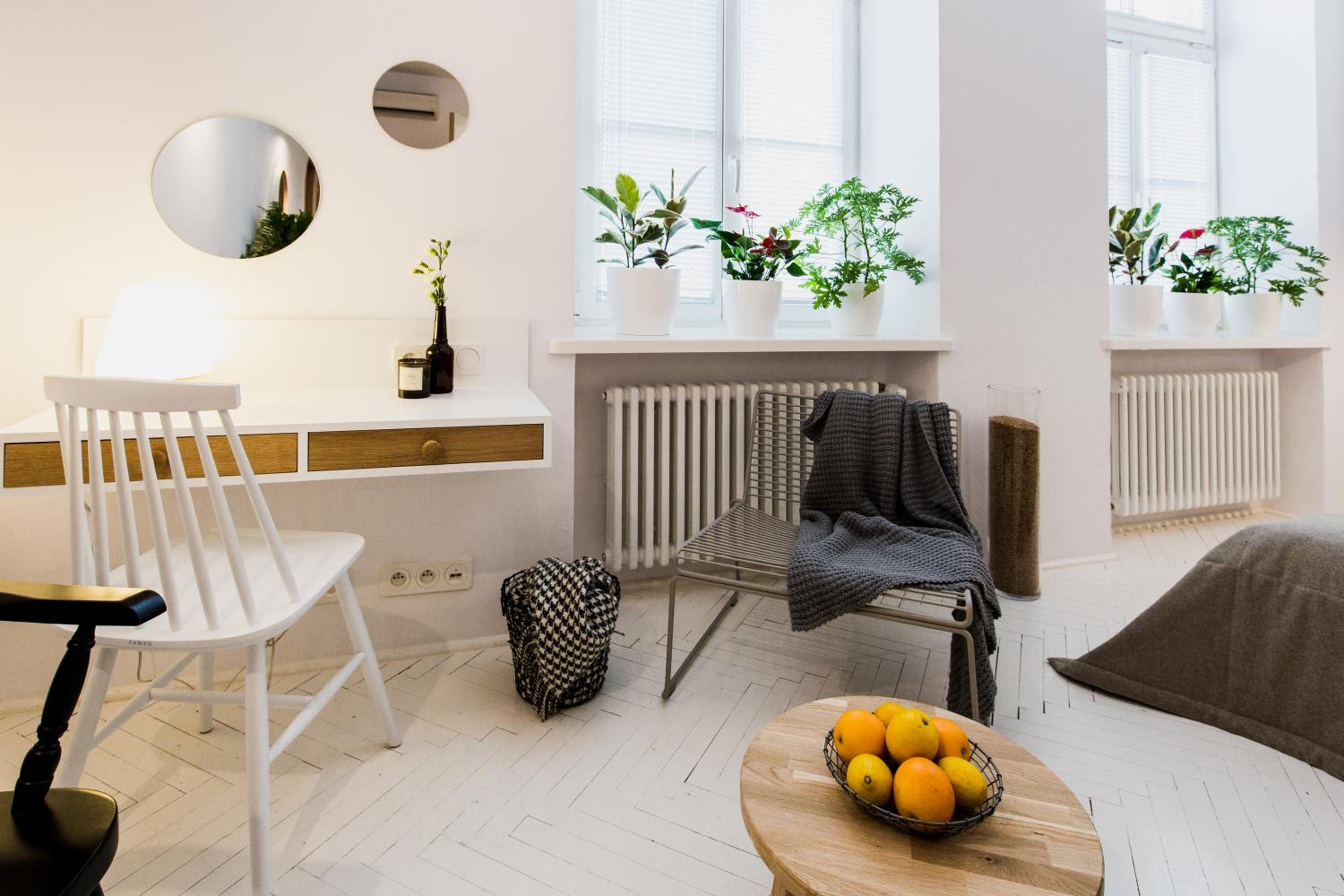 Studio Apartment with City View - Photo 1