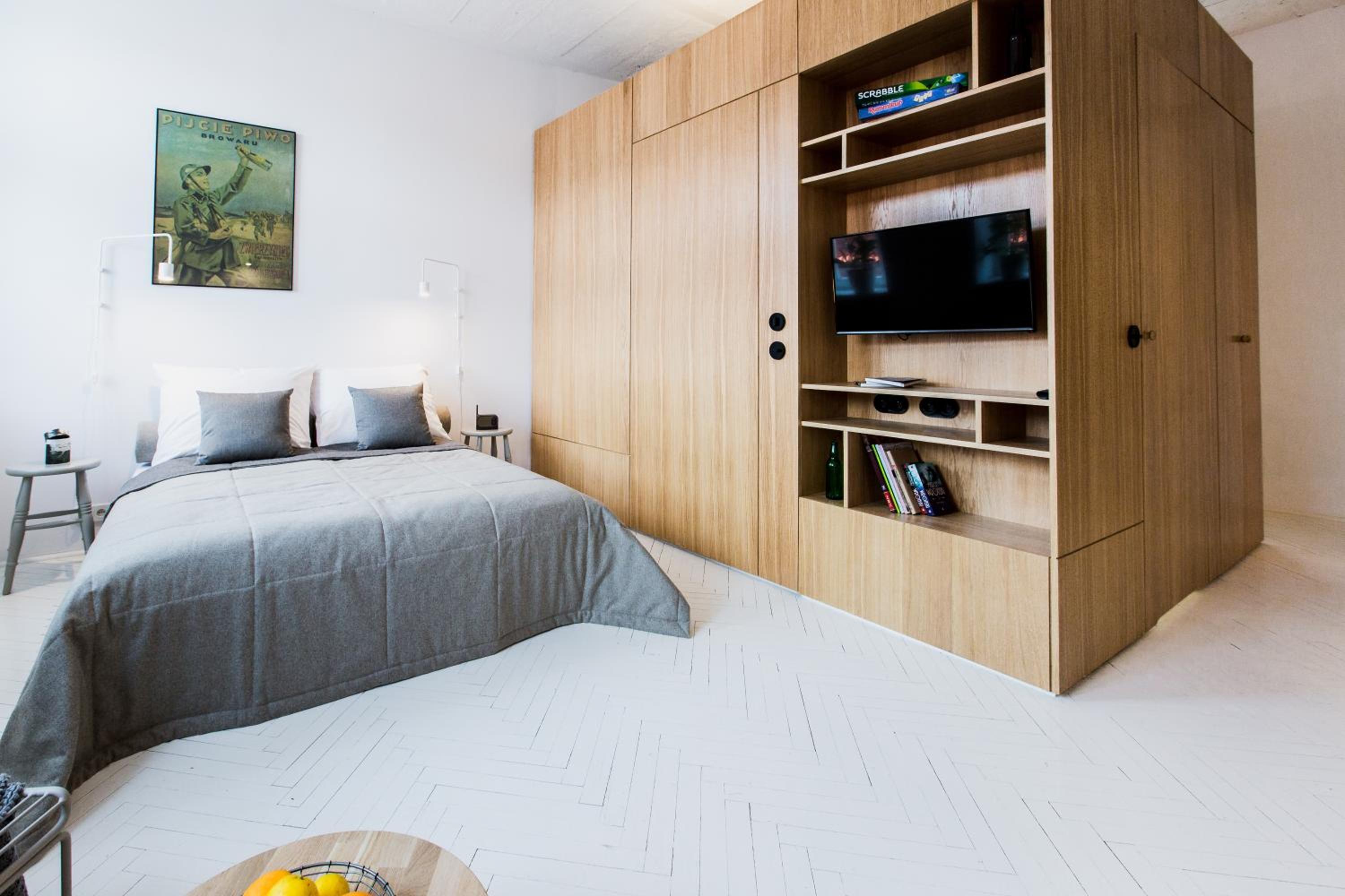Studio Apartment with City View - Photo 2
