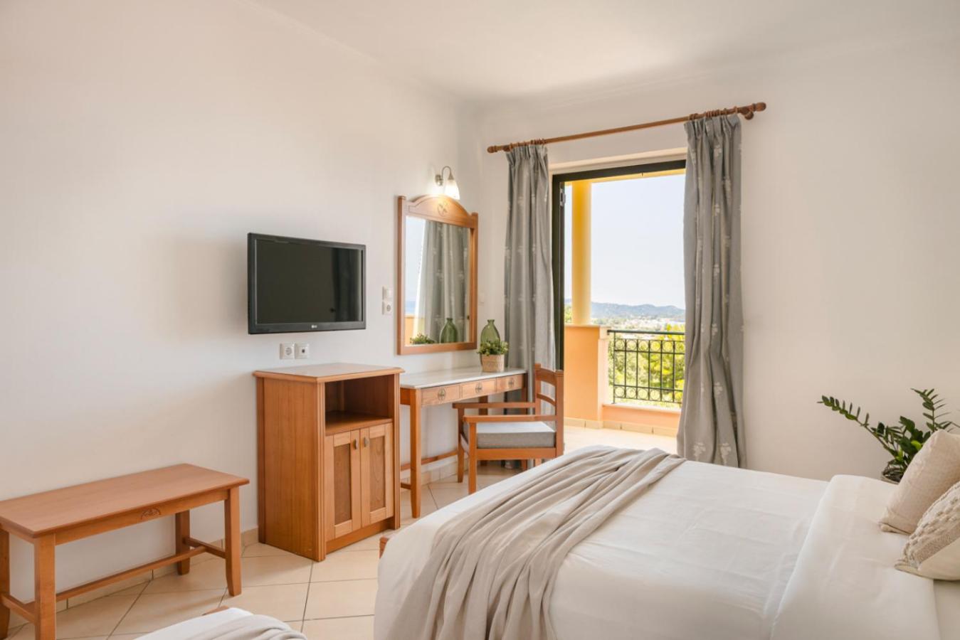 Apartment with Sea View photo 2
