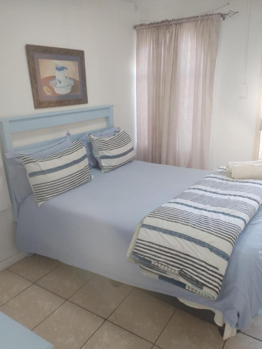 Double Room - Photo 5