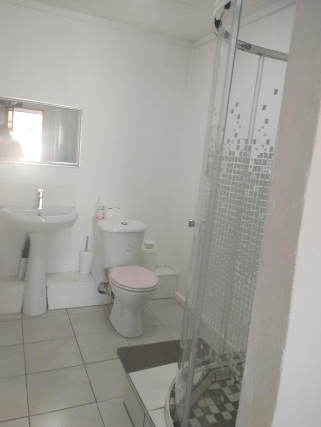 Double Room - Photo 4