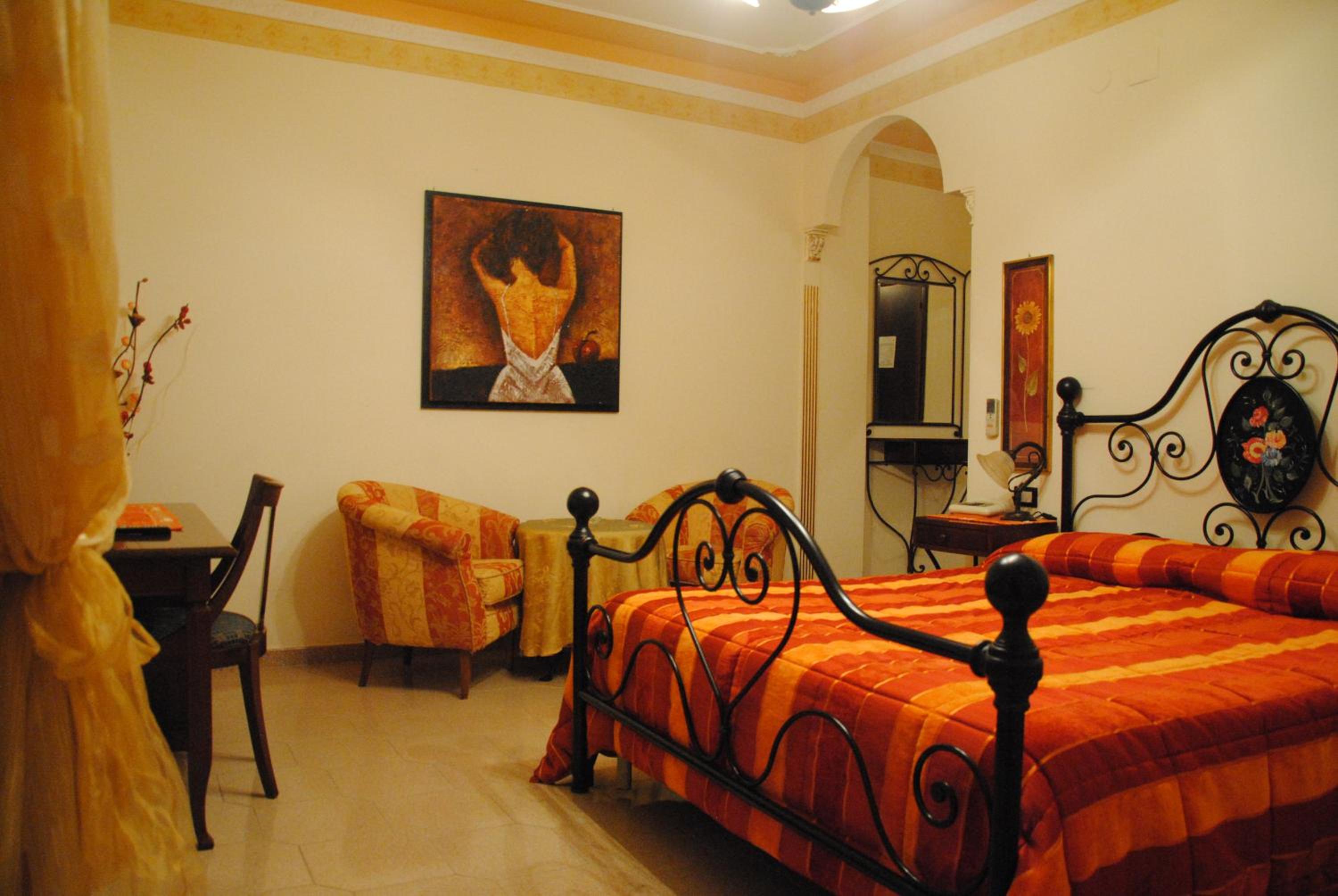 Single Room photo 2