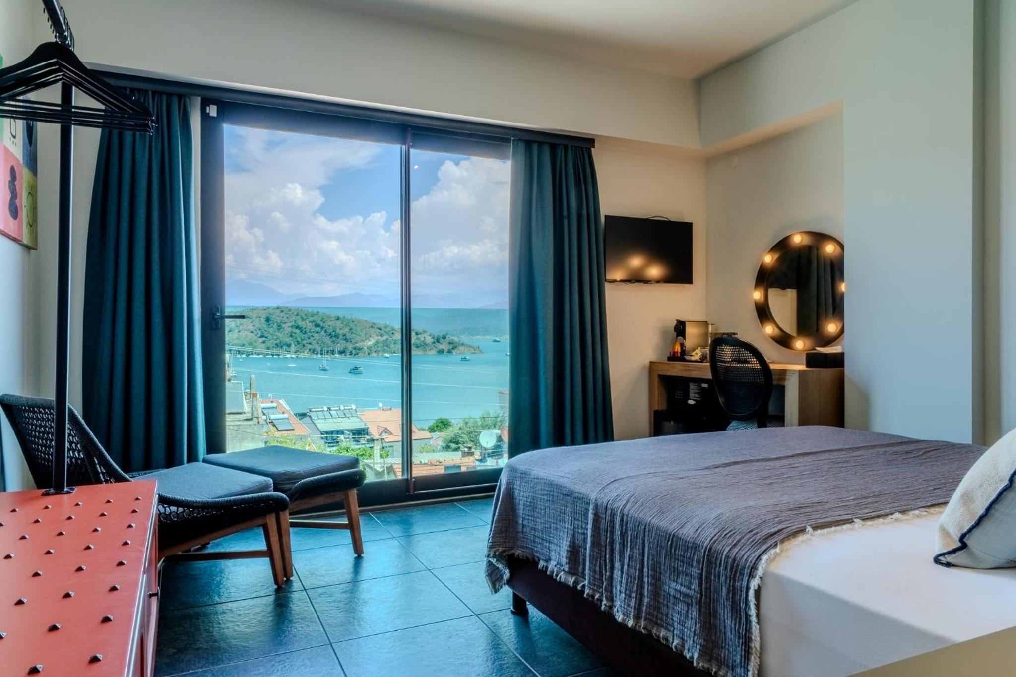 Deluxe Double Room with Sea View