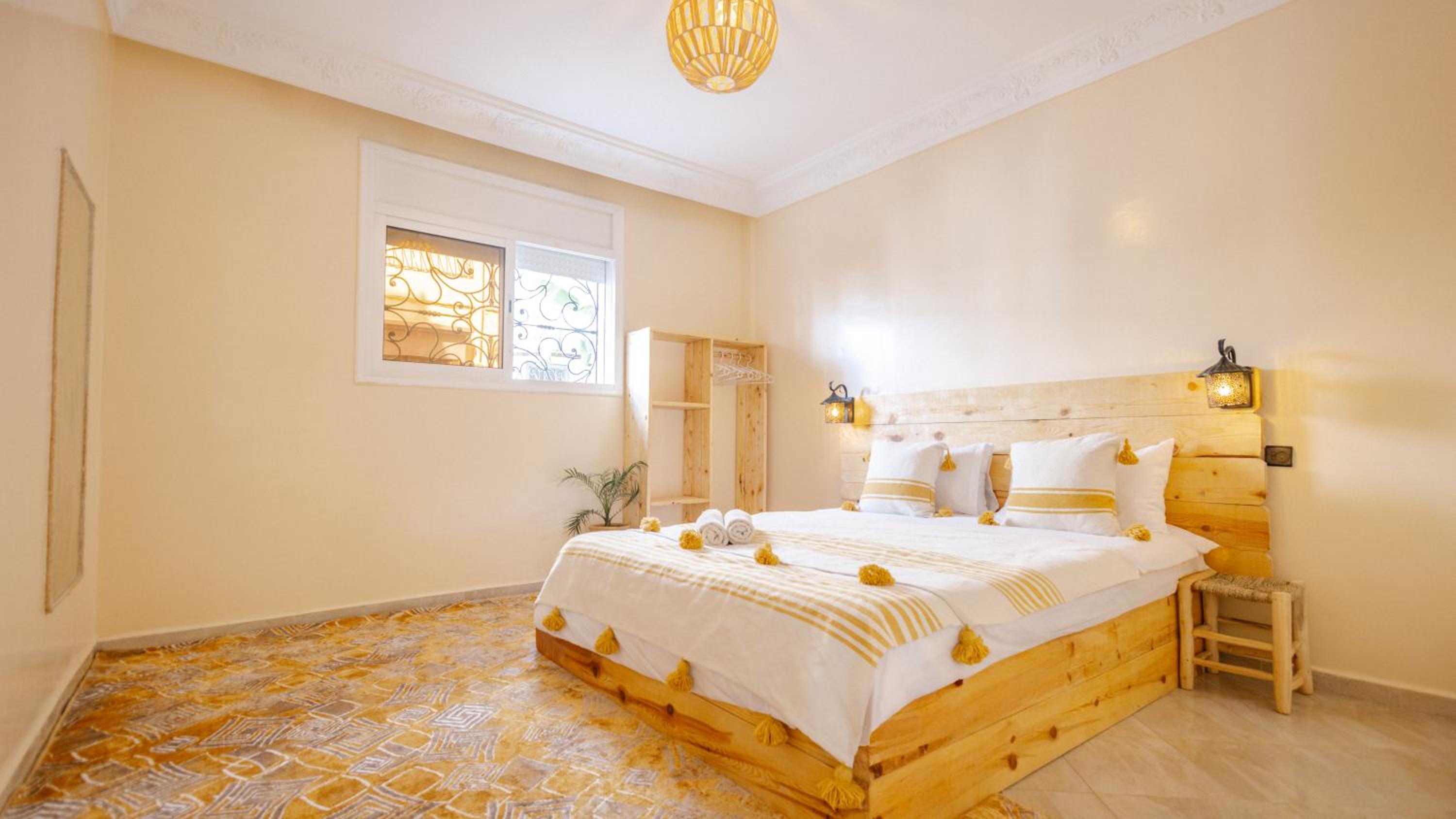 Queen Room photo 1