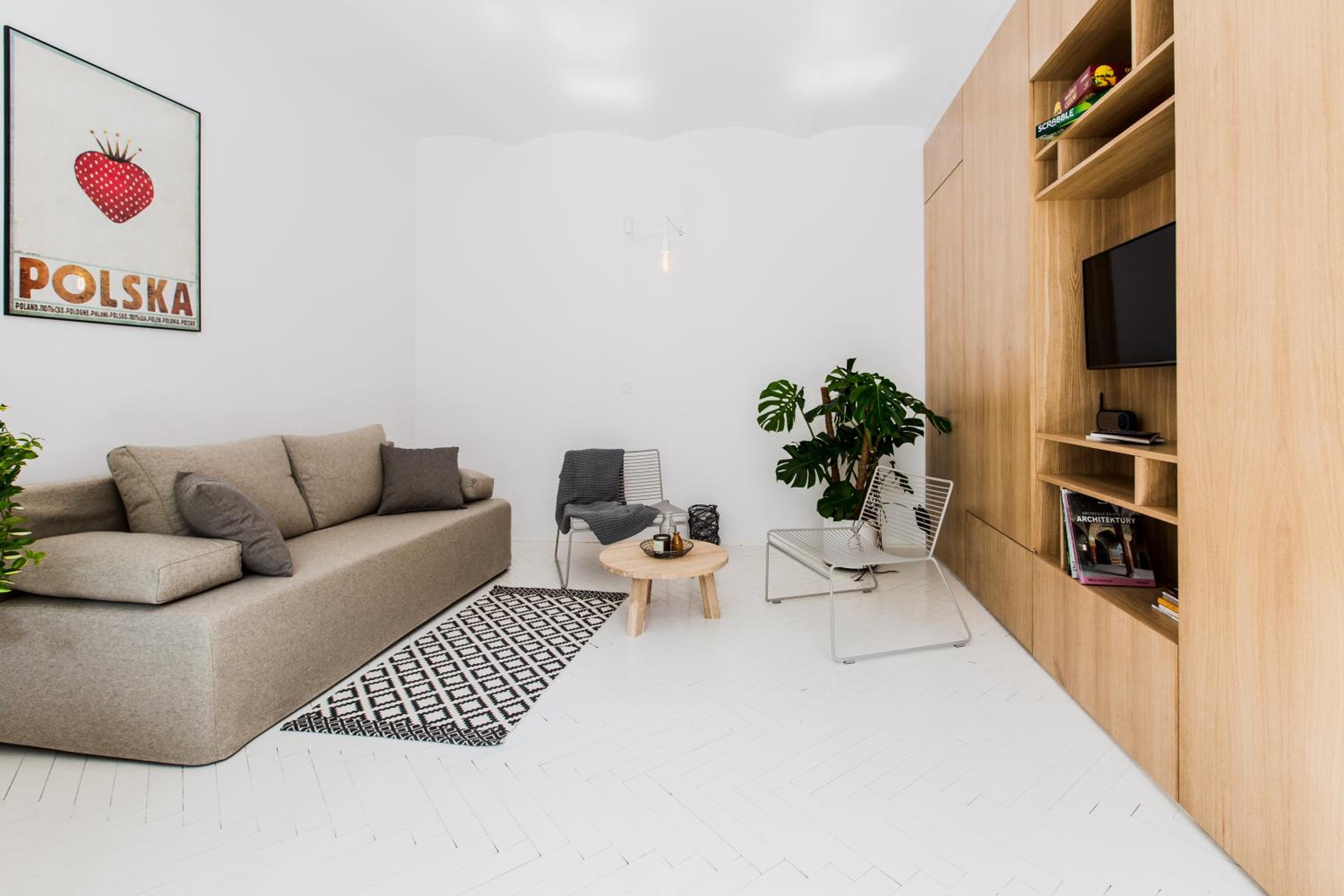 Two-Bedroom Apartment - Ground Floor  - Photo 3