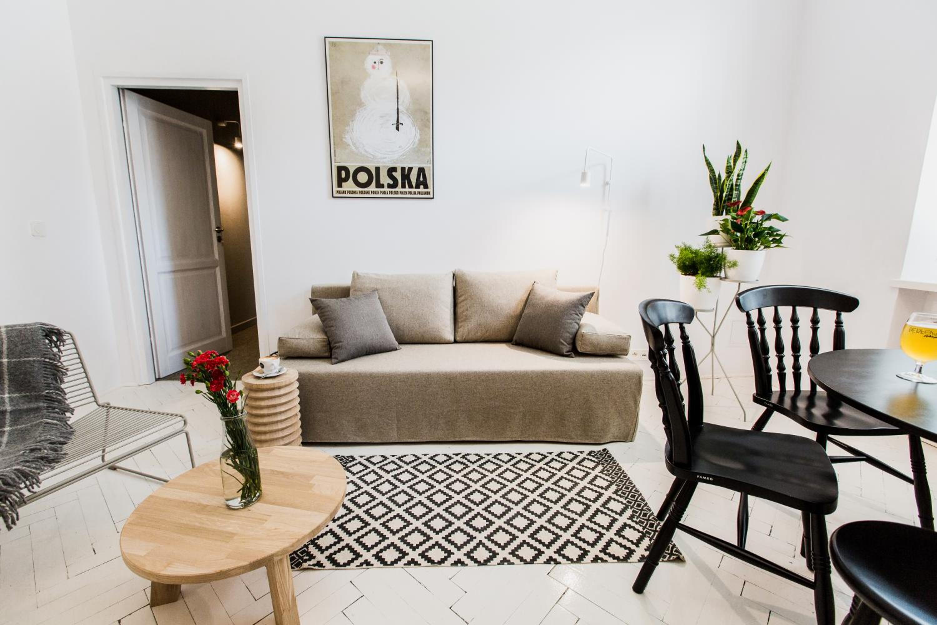 Two-Bedroom Apartment - Photo 12