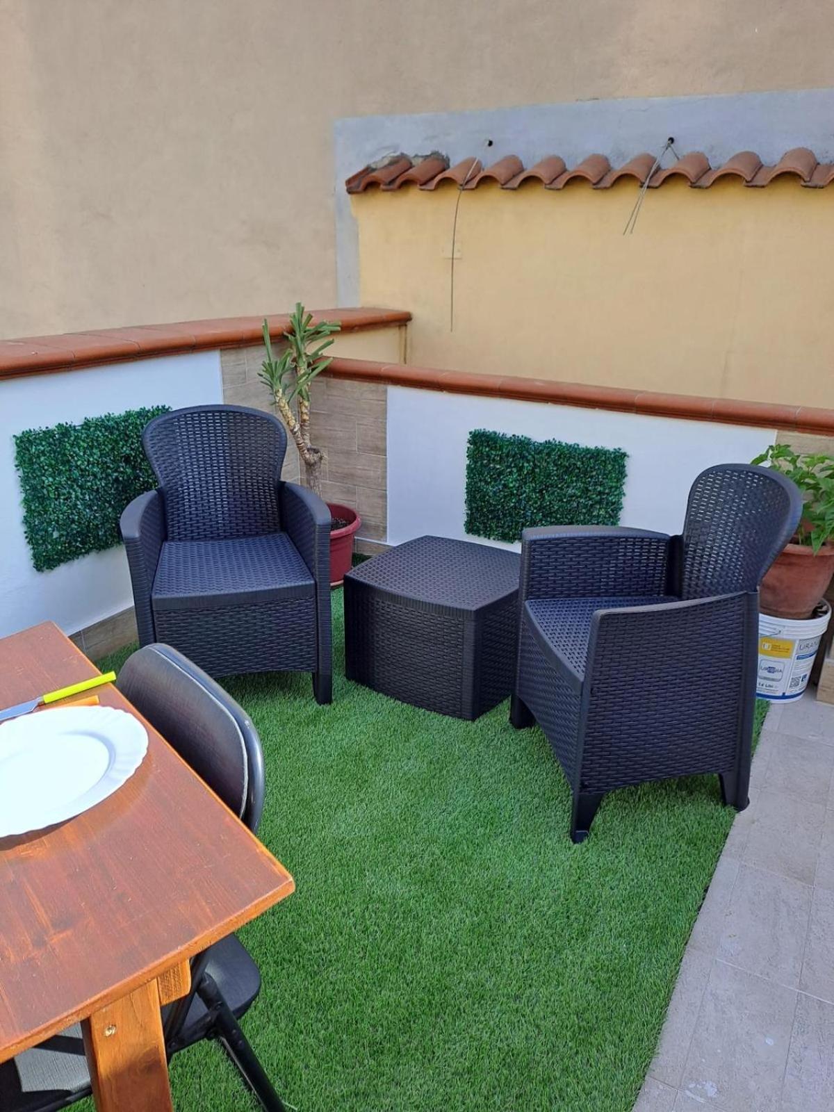 One-Bedroom Apartment with Balcony