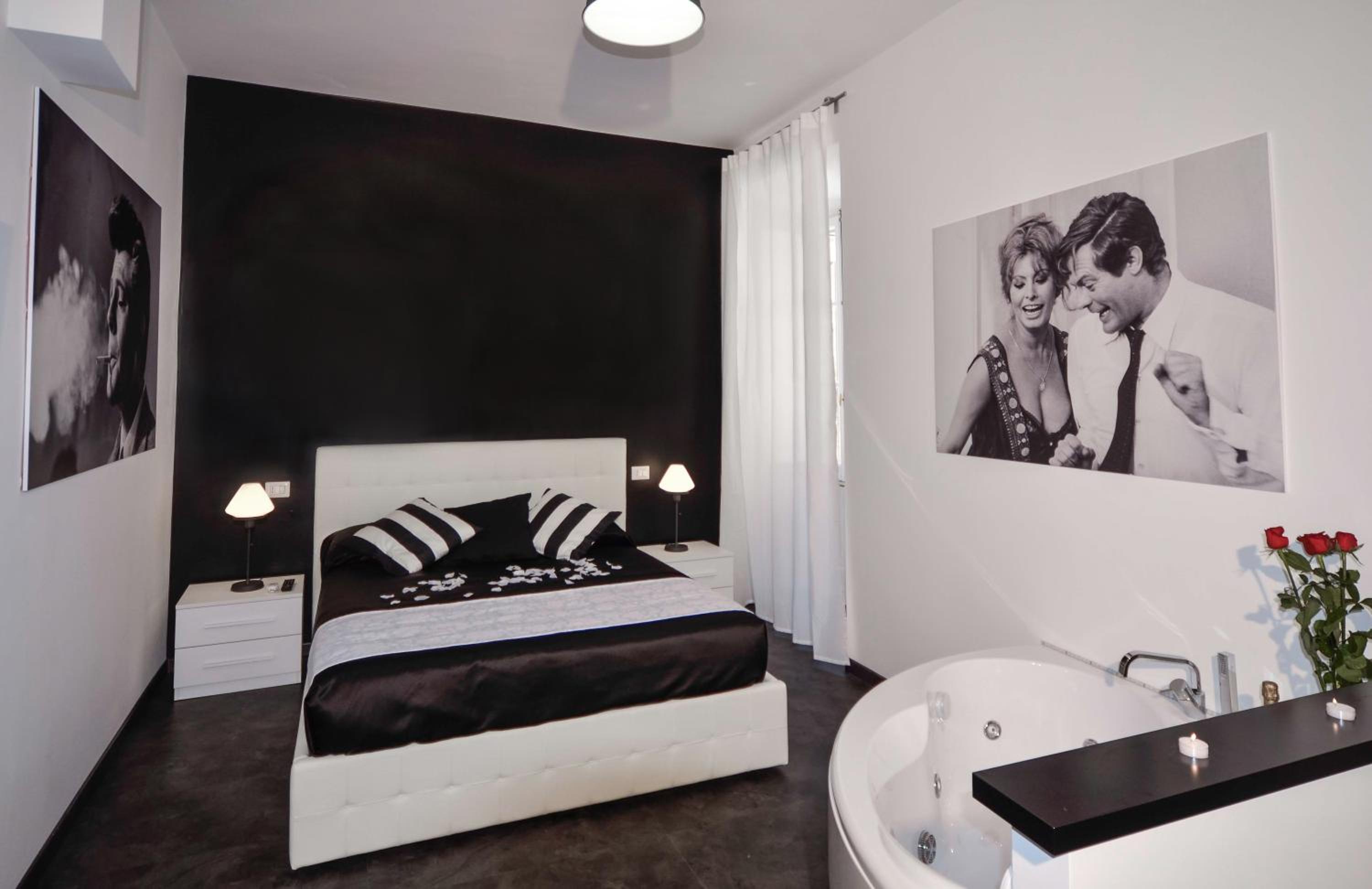 Double Room with Spa Bath photo 1