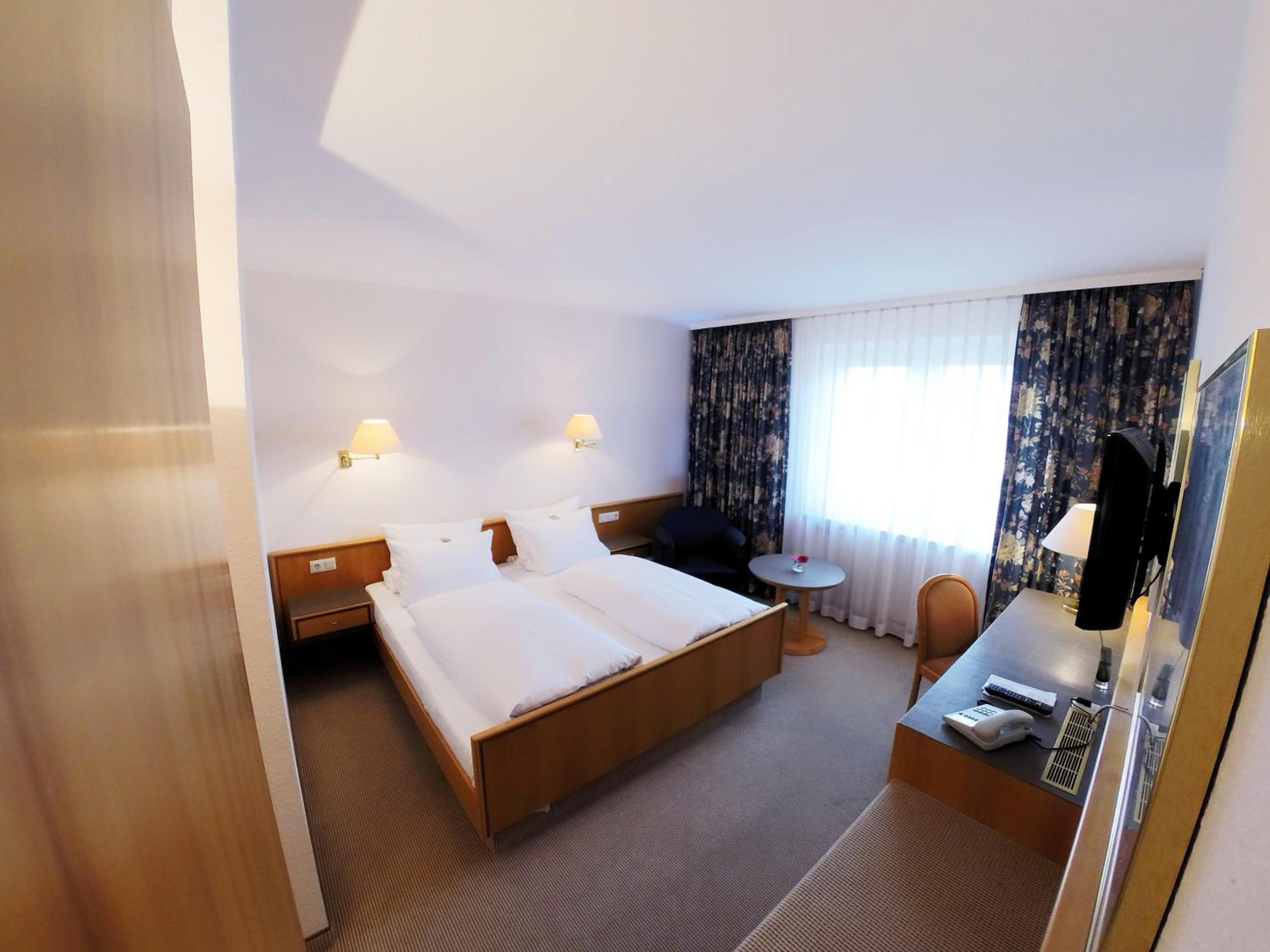Double Room - Photo 3