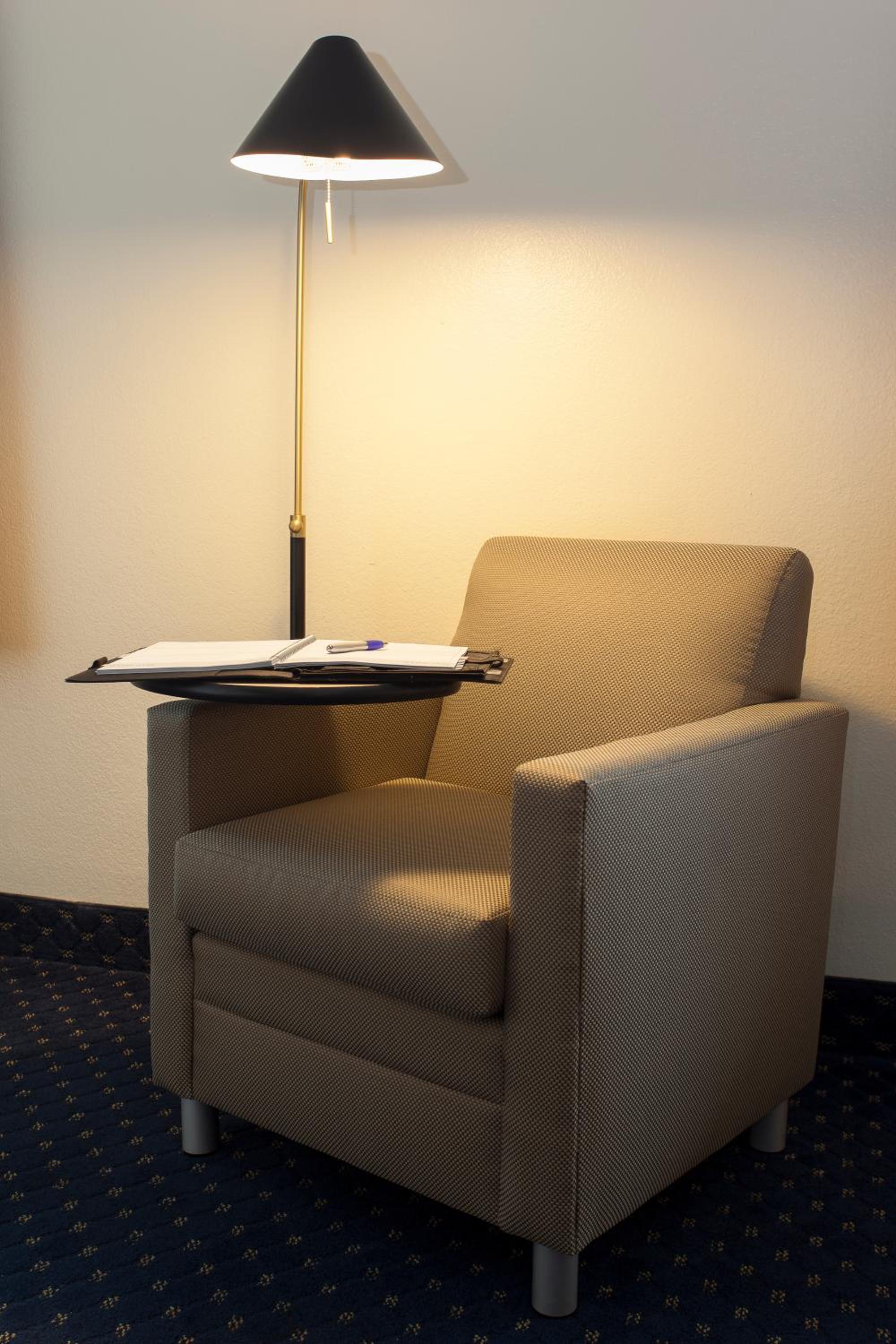 Deluxe Queen Room - Photo 5