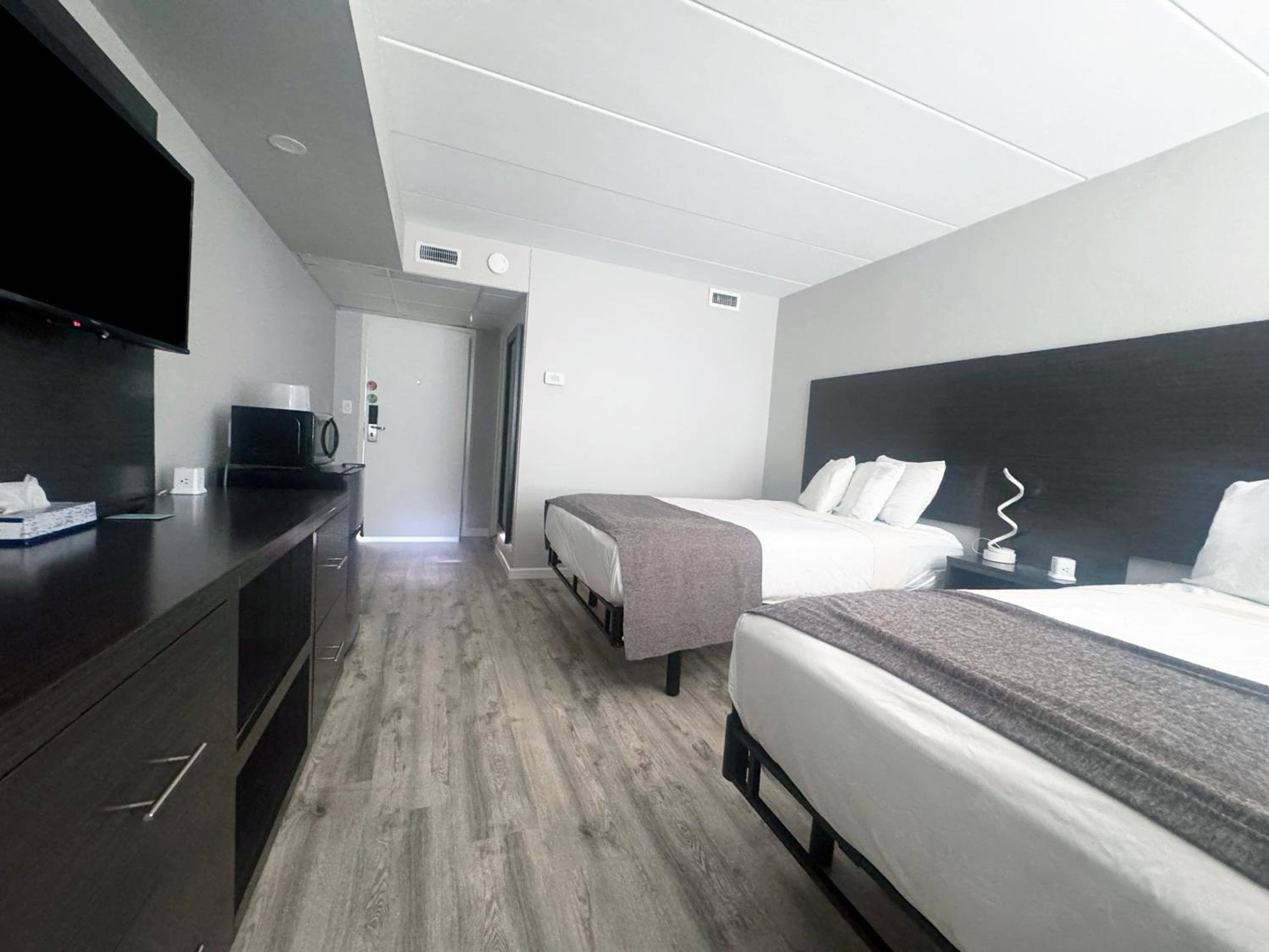 Budget Double Room photo 2