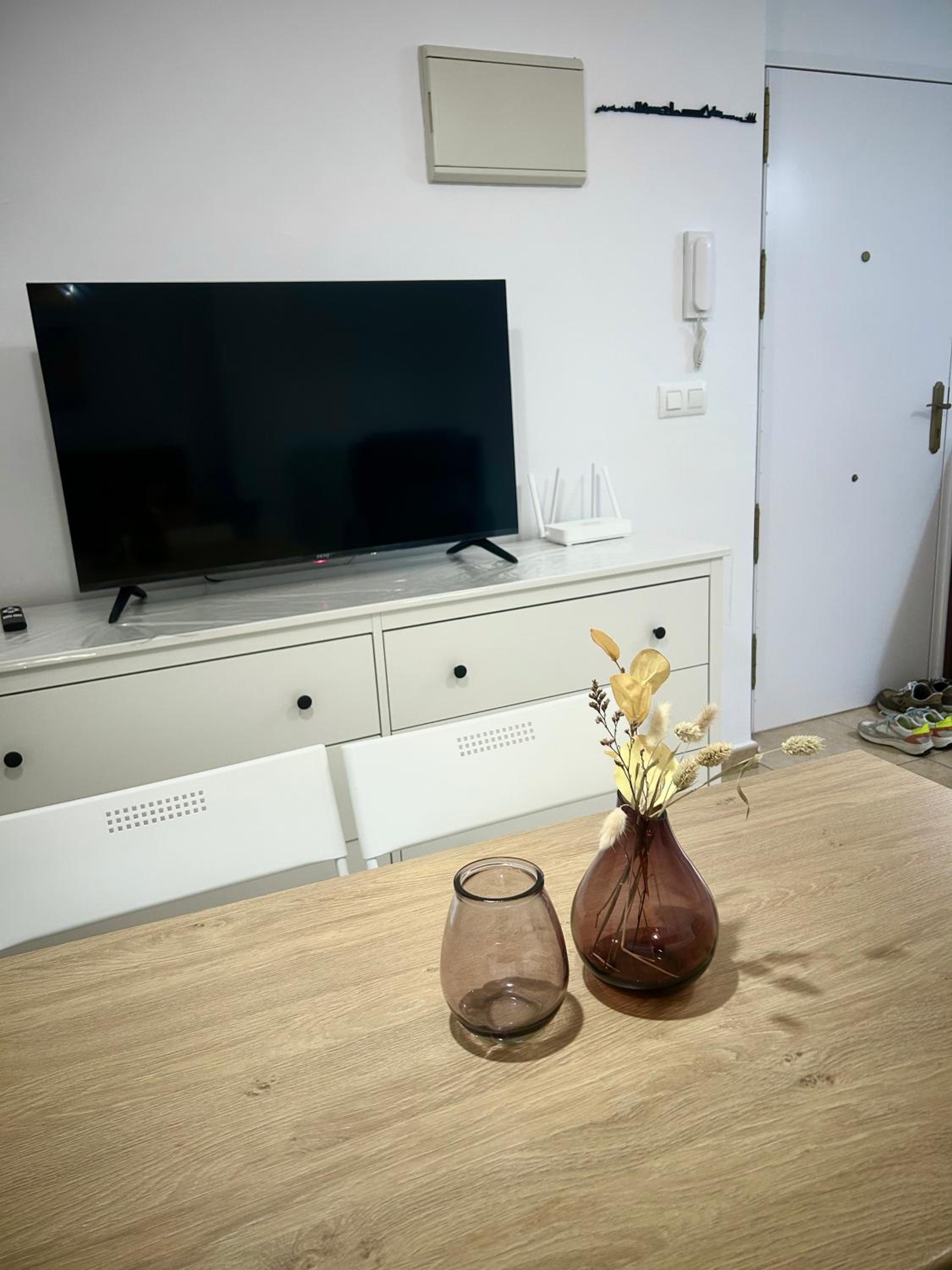 One-Bedroom Apartment photo 2