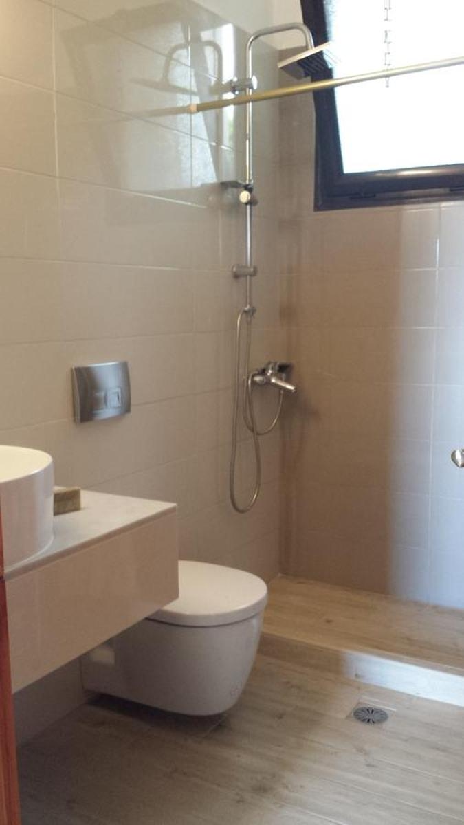 One-Bedroom Apartment - Photo 8