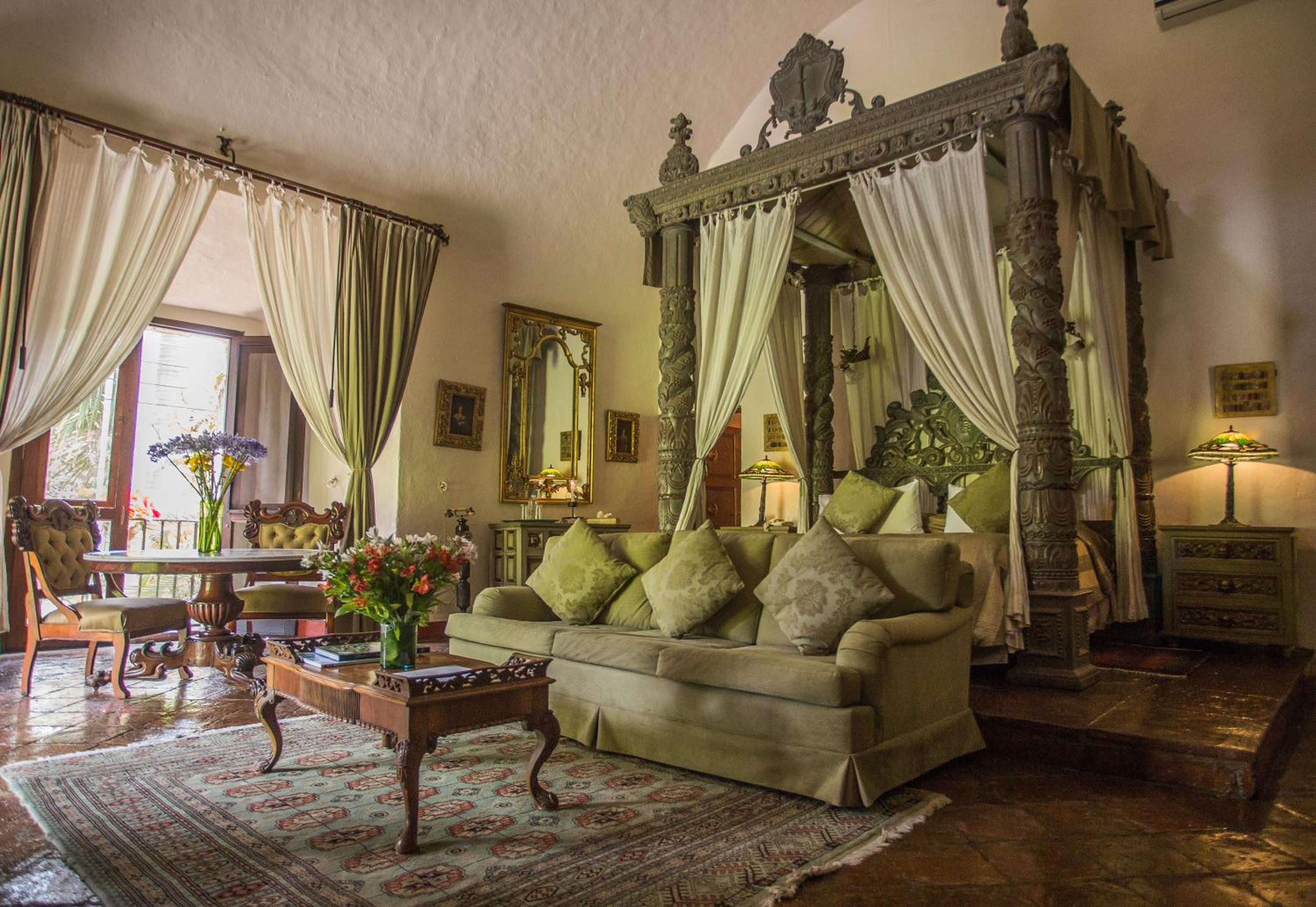 King Room with Spa Bath