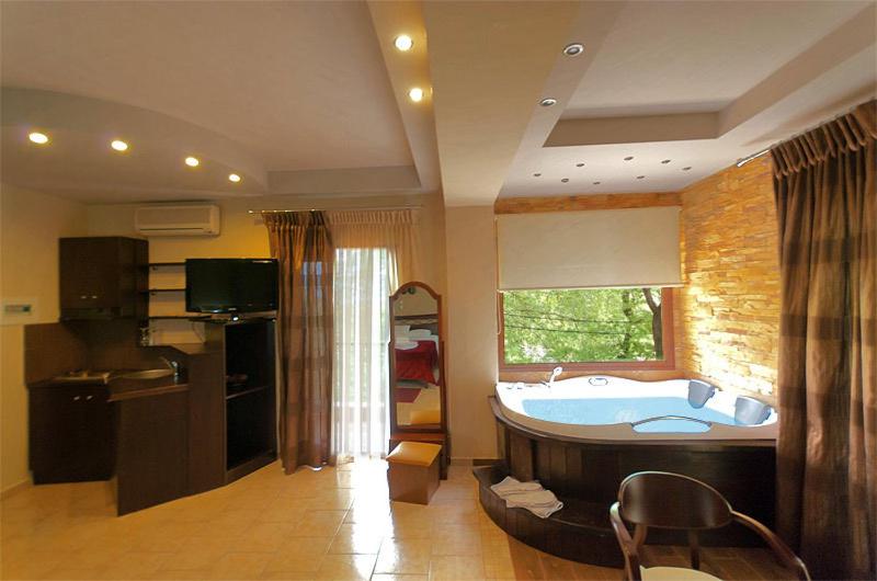 Deluxe Double or Twin Room - Photo 25