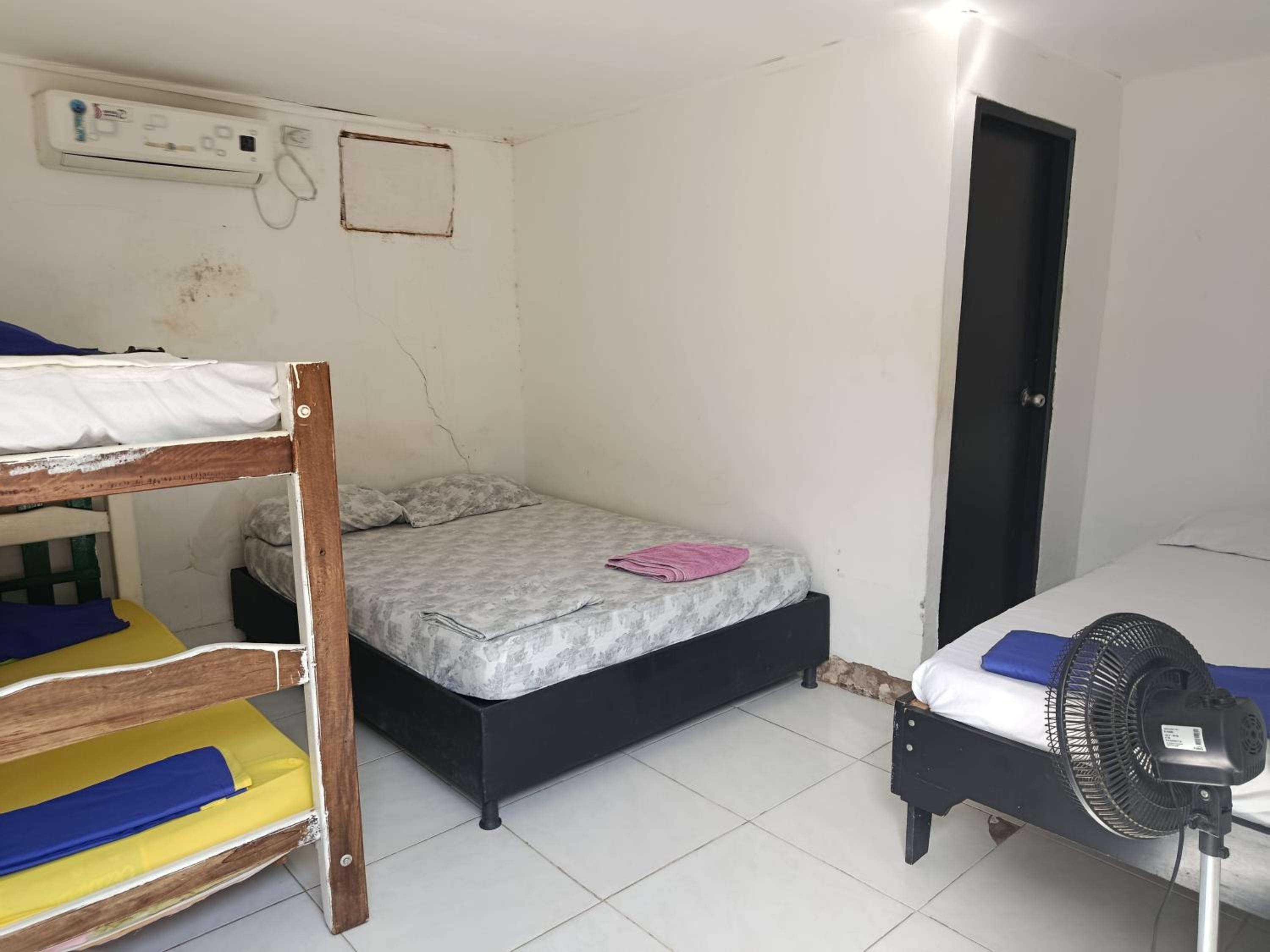 Single Bed in 4-Bed Dormitory Room photo 2