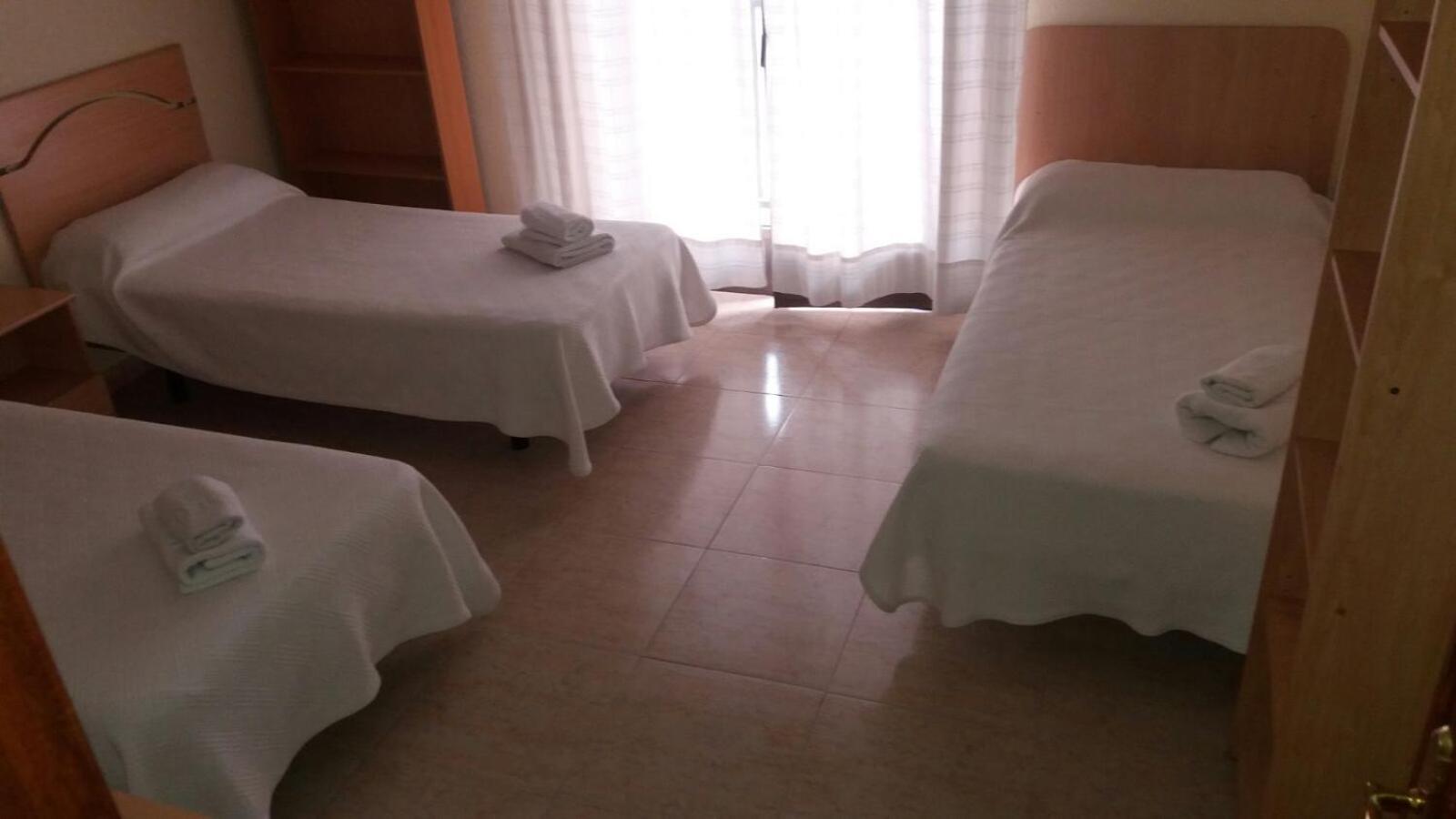 Triple Room with Shared Bathroom photo 3