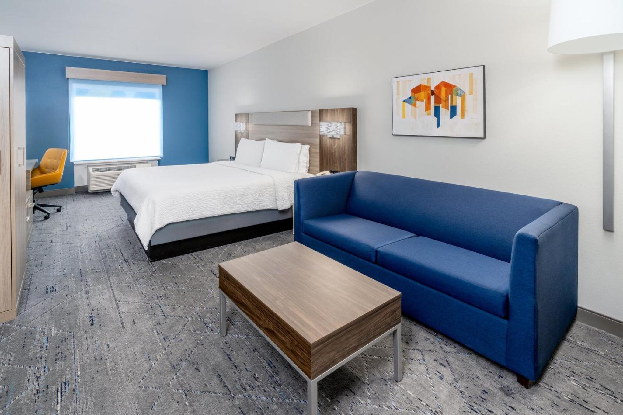 King Suite - Photo 2