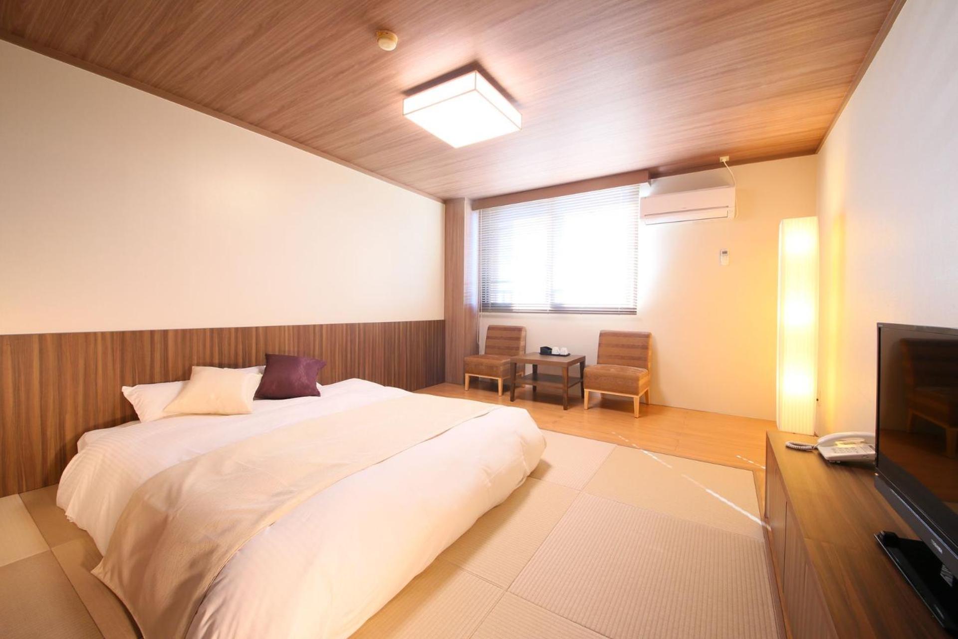 Double Room with Shared Bathroom - Non-Smoking