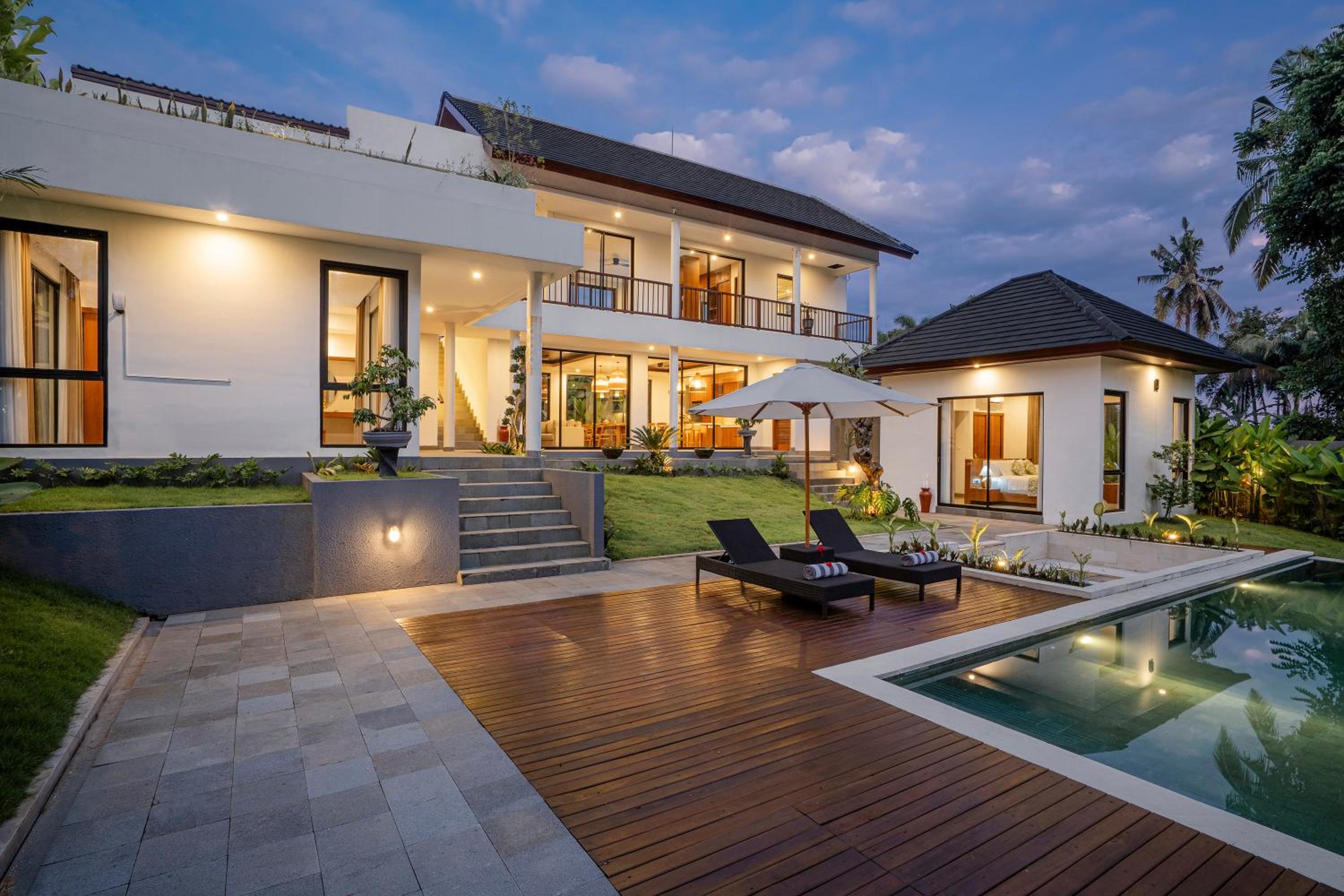 Three-Bedroom Villa photo 2