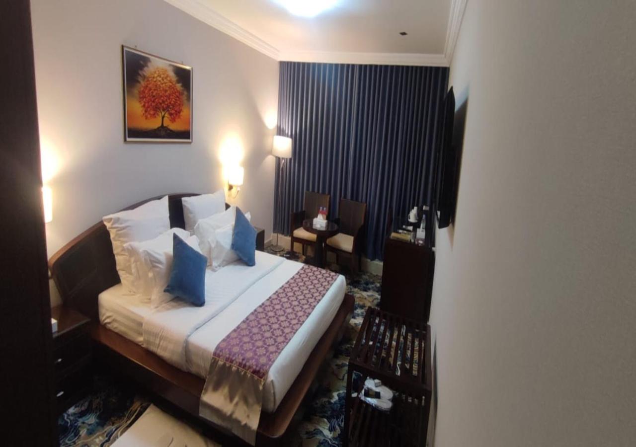 Deluxe Single Room