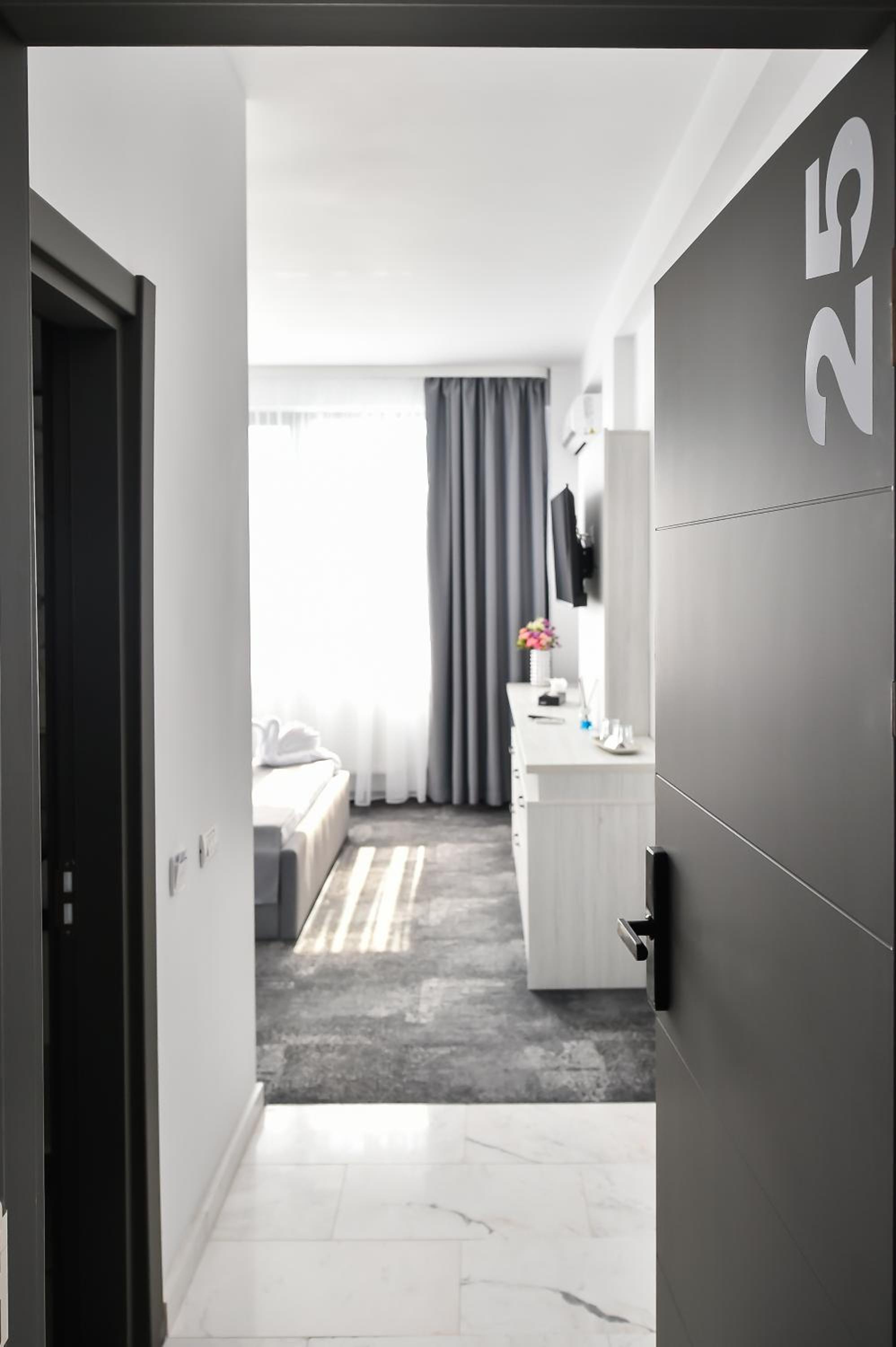 Double or Twin Room with Terrace photo 3
