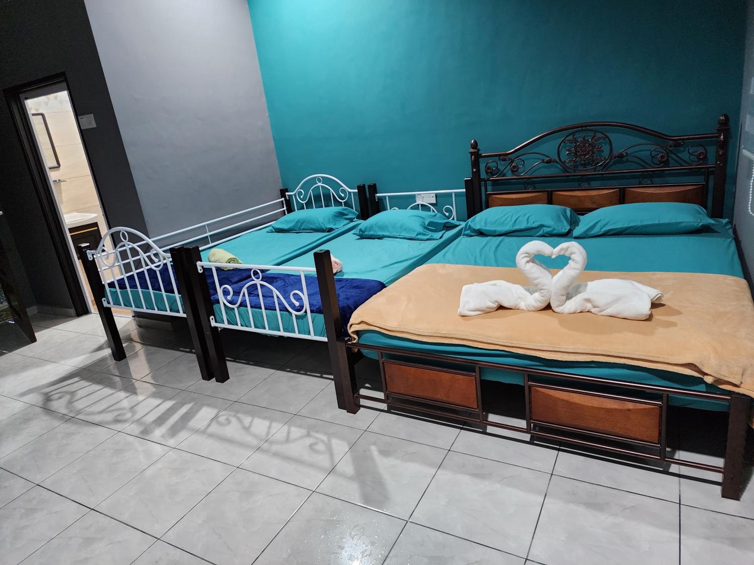 Budget Double Room photo 3