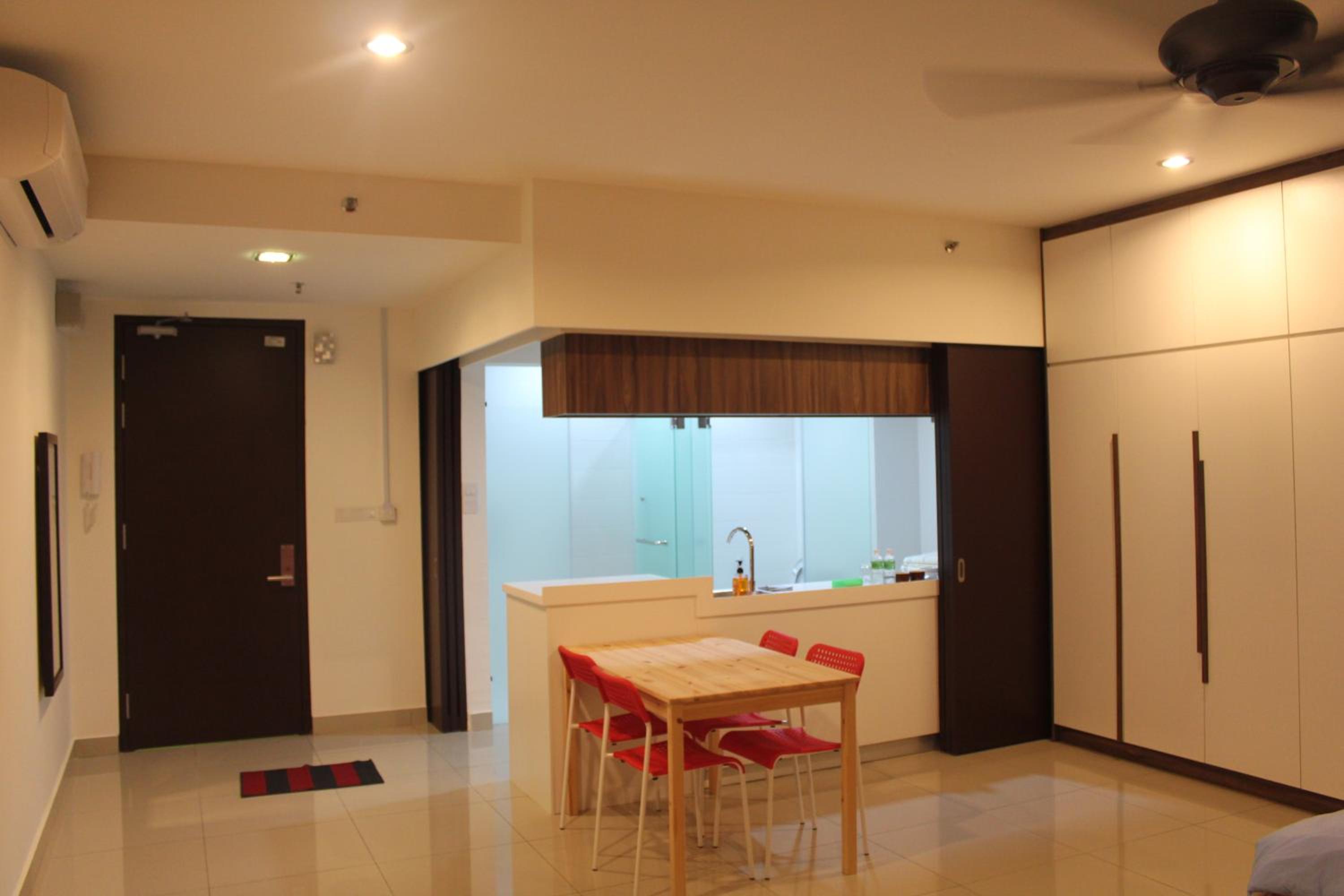 Deluxe Queen Room - Photo 8