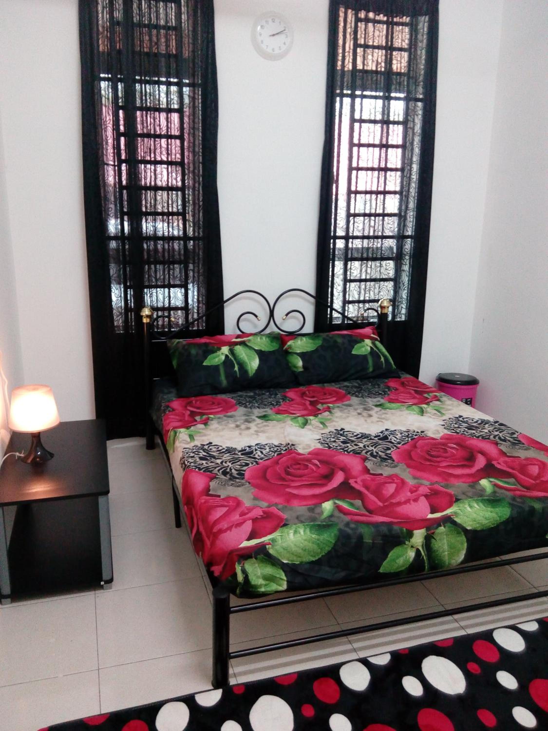 Three-Bedroom House photo 1