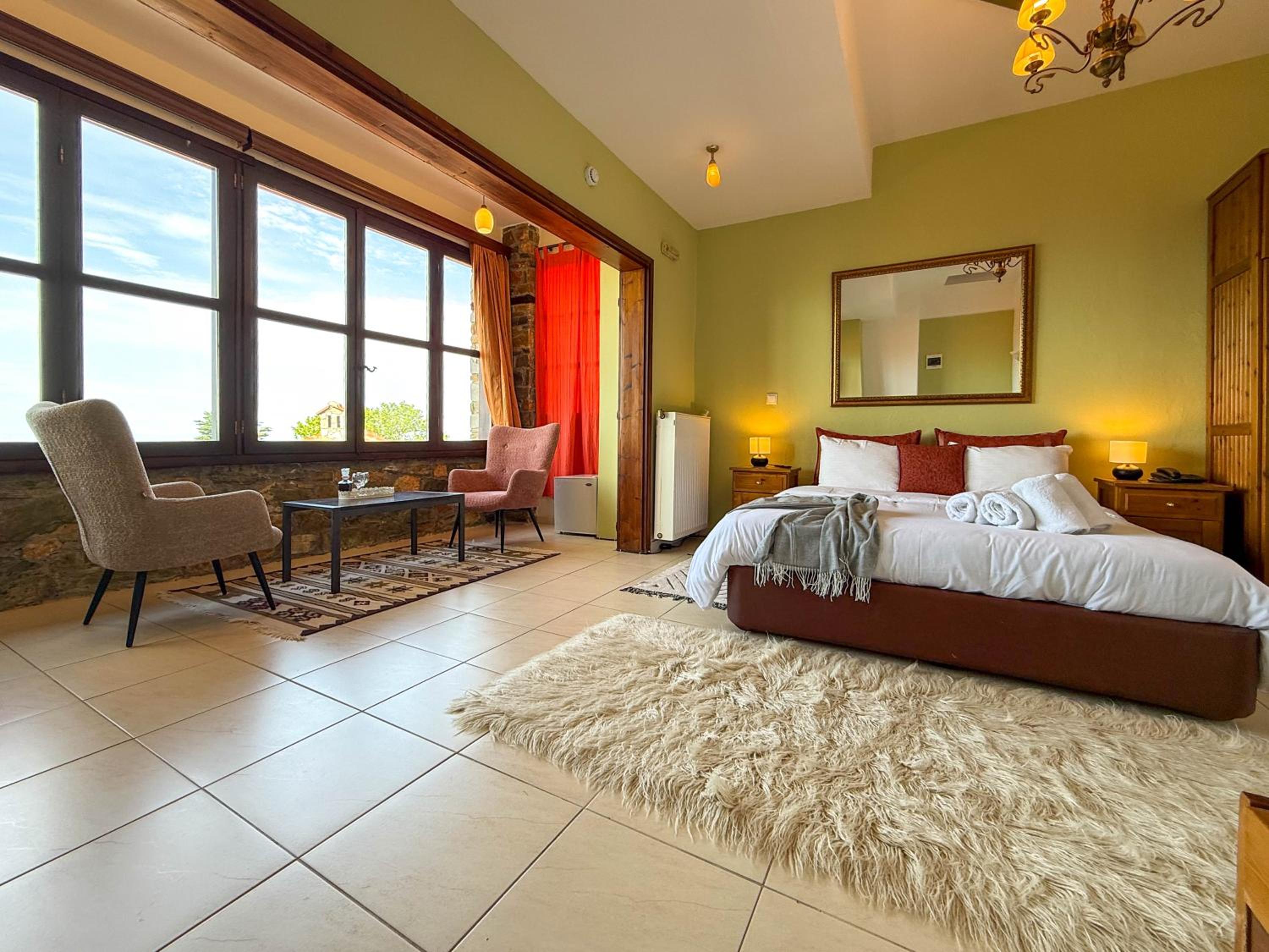 Deluxe Suite with Sea View