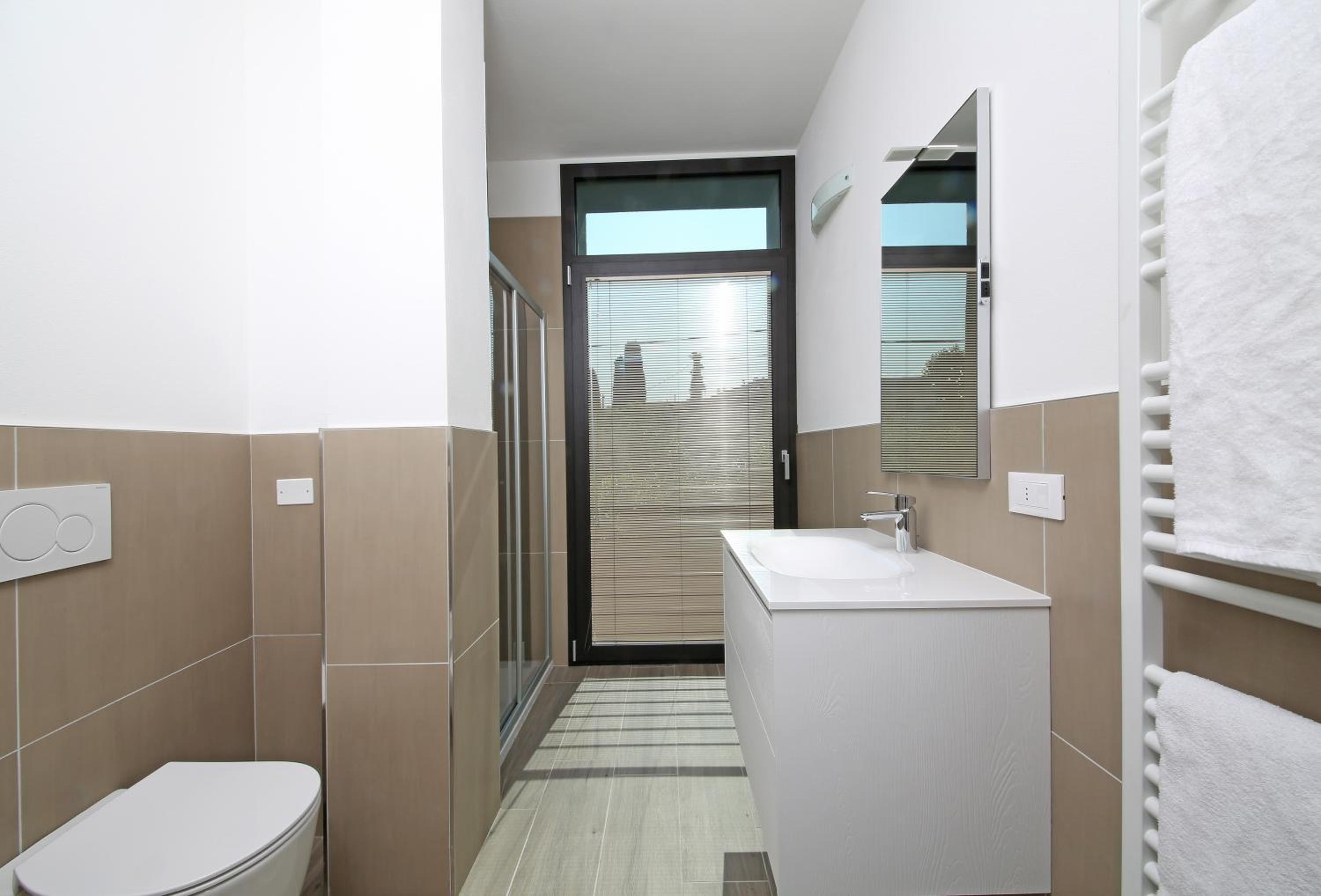 Two-Bedroom Apartment Plus with Balcony or Terrace photo 2