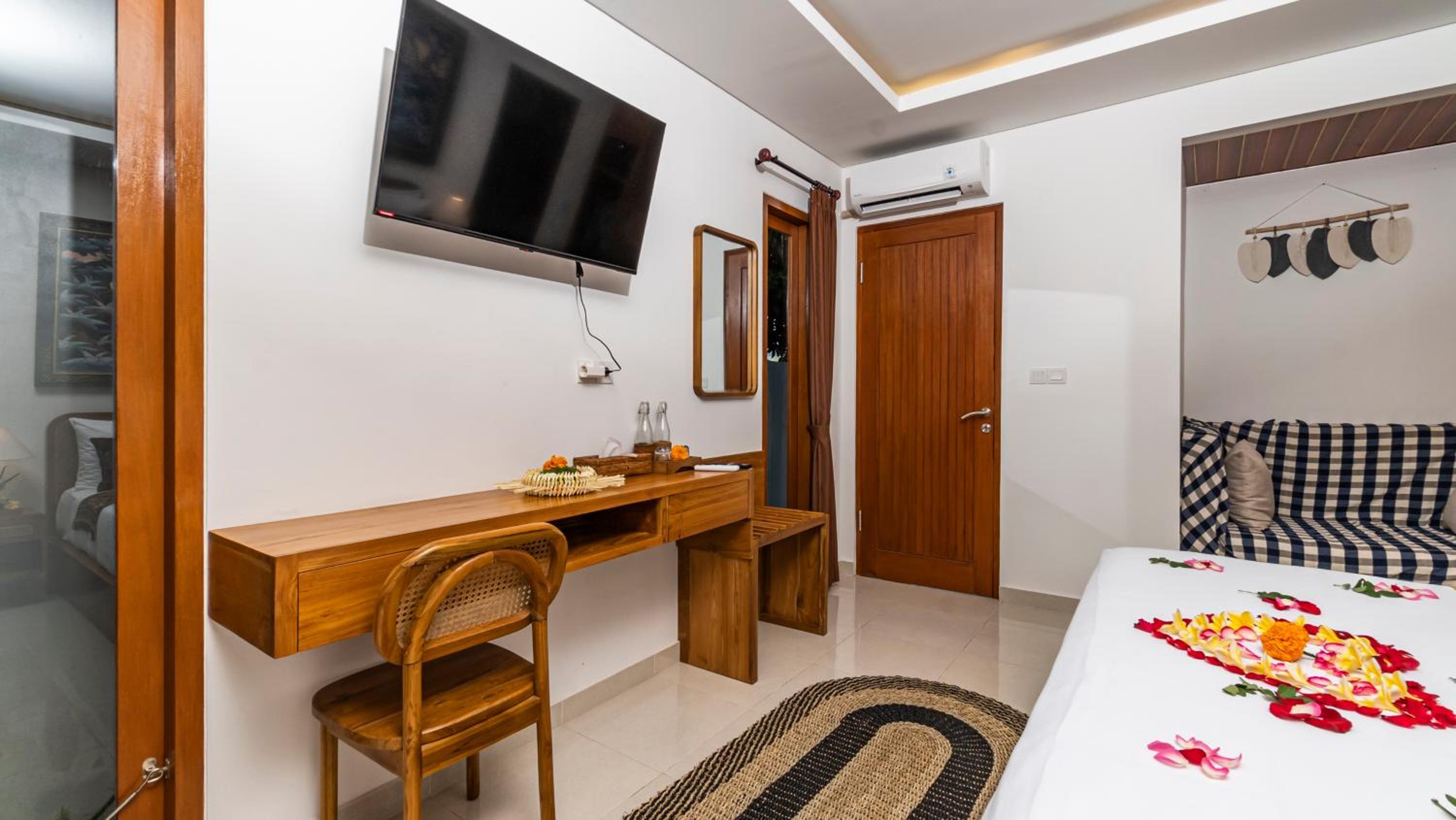 One-Bedroom Villa - Photo 14