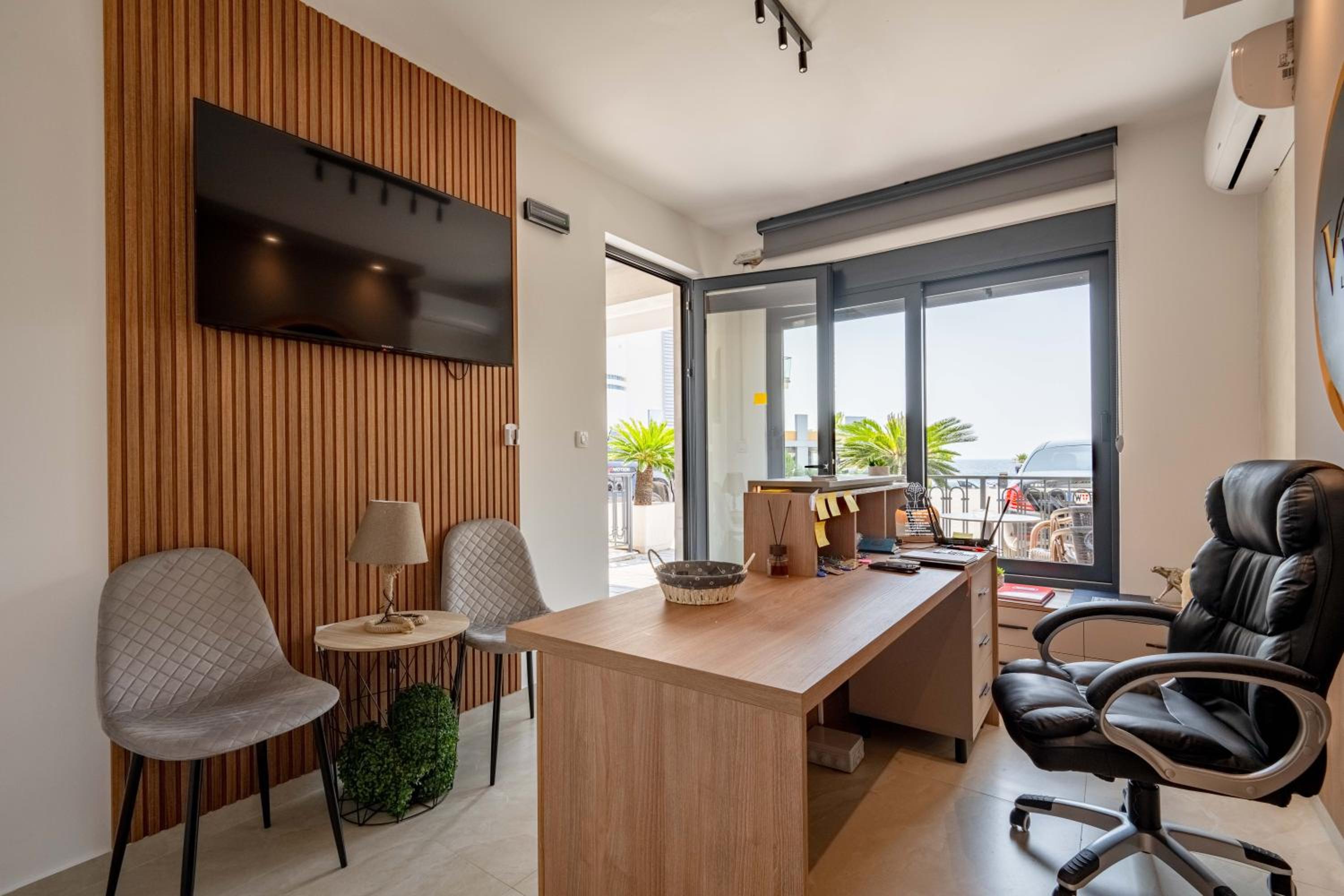 Deluxe Double Room with Balcony and Sea View