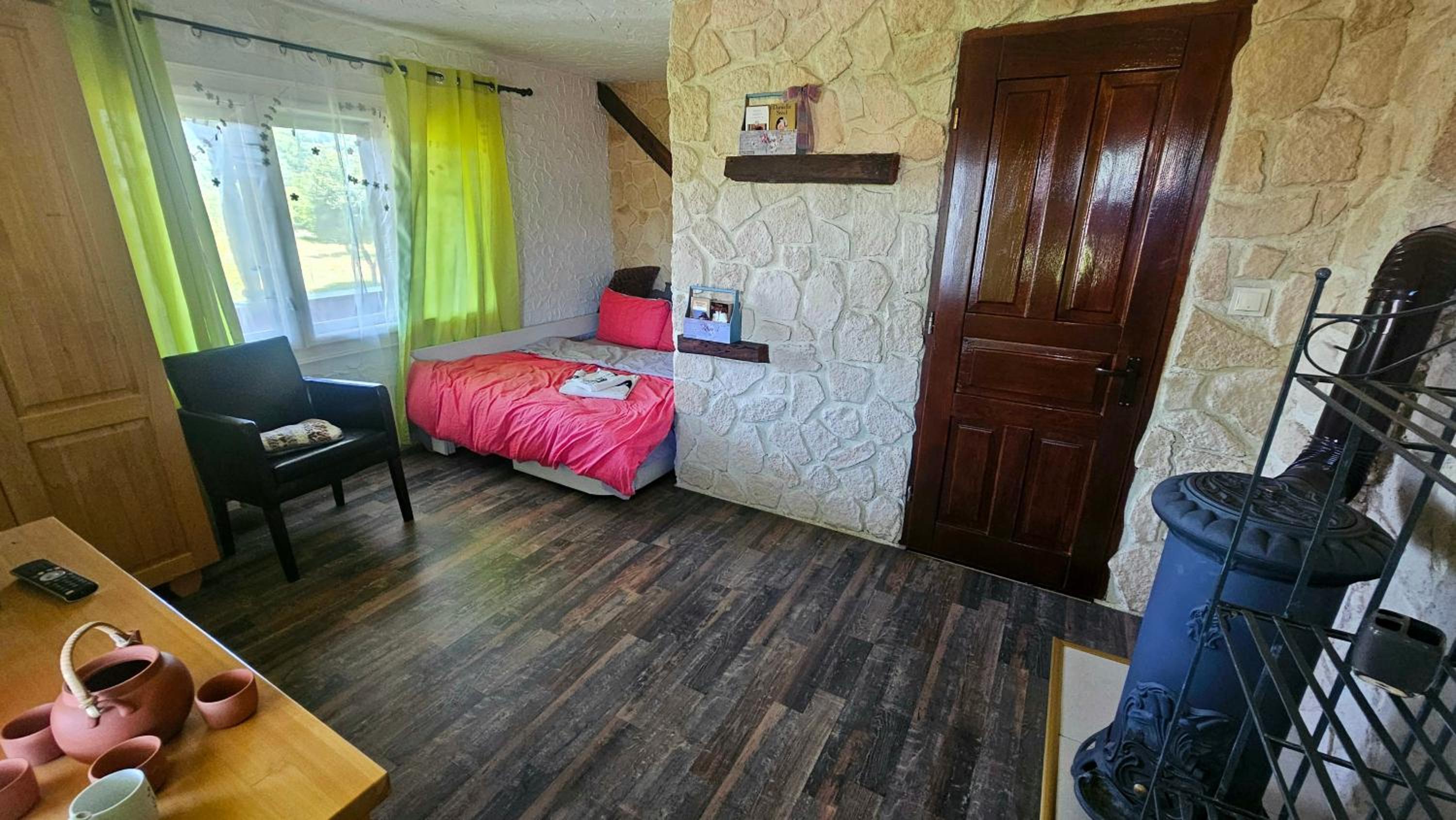 Deluxe Room (2 Adults + 1 Child) photo 3