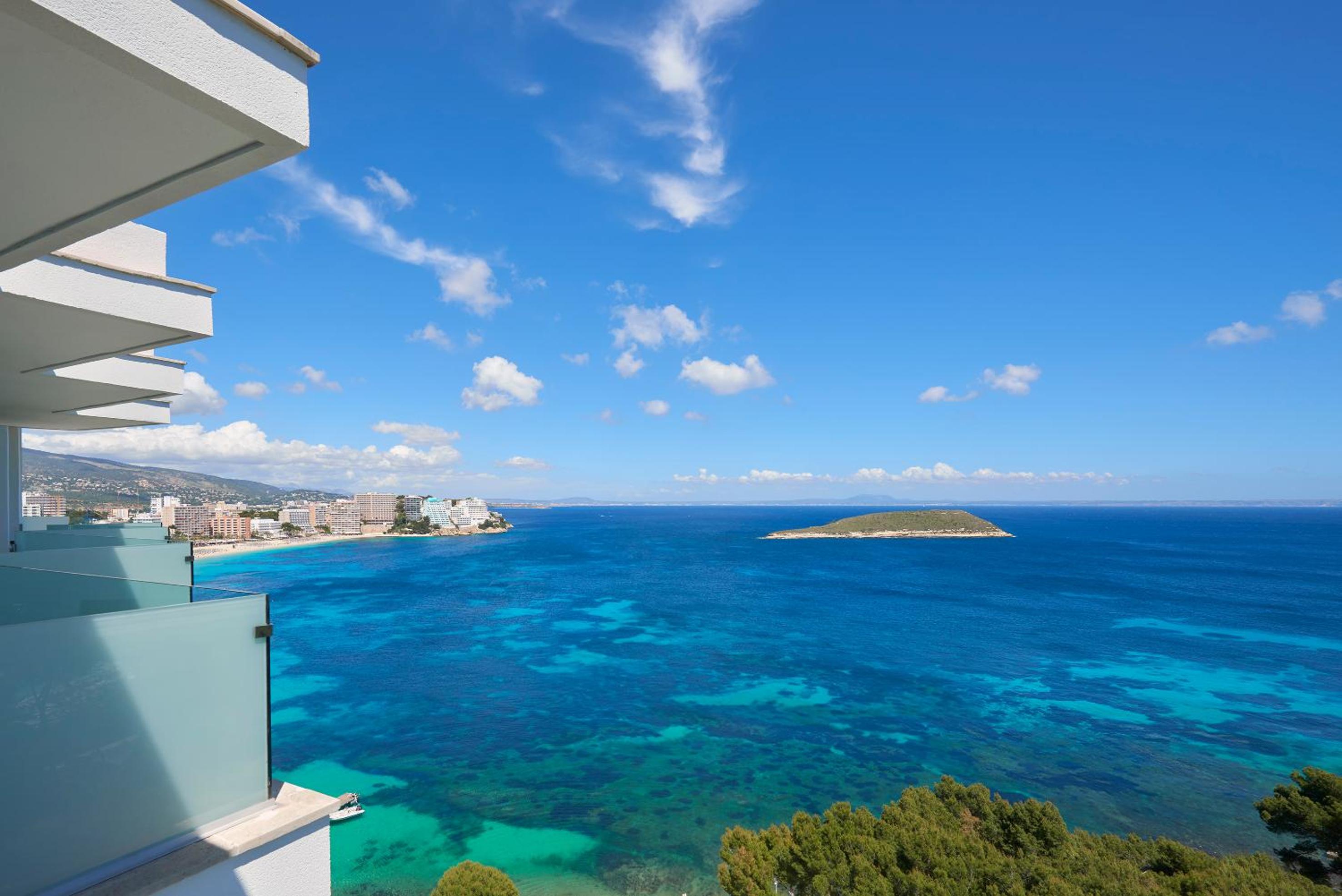 Melia Guestroom Frontal Sea View thumbnail 6