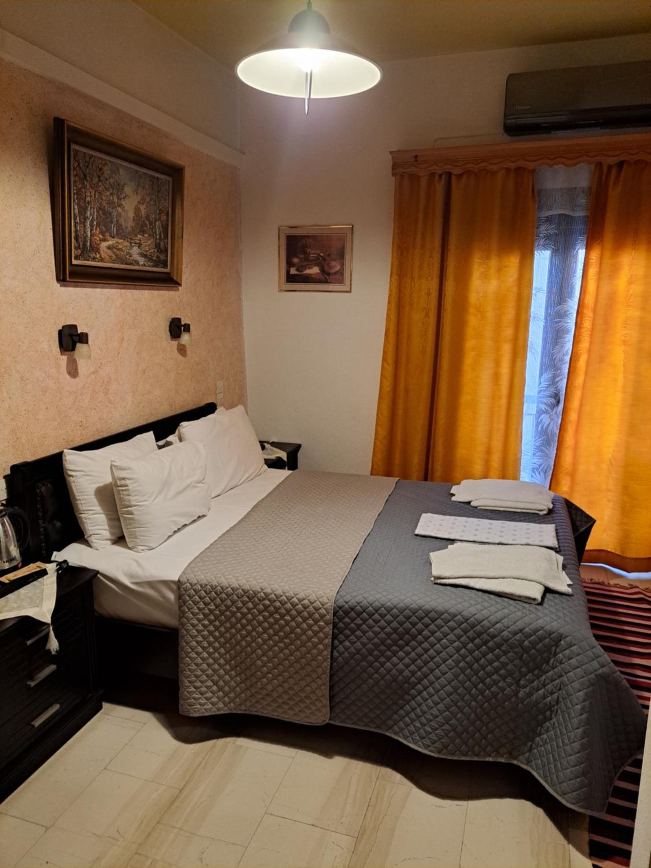 Basic Triple Room photo 2