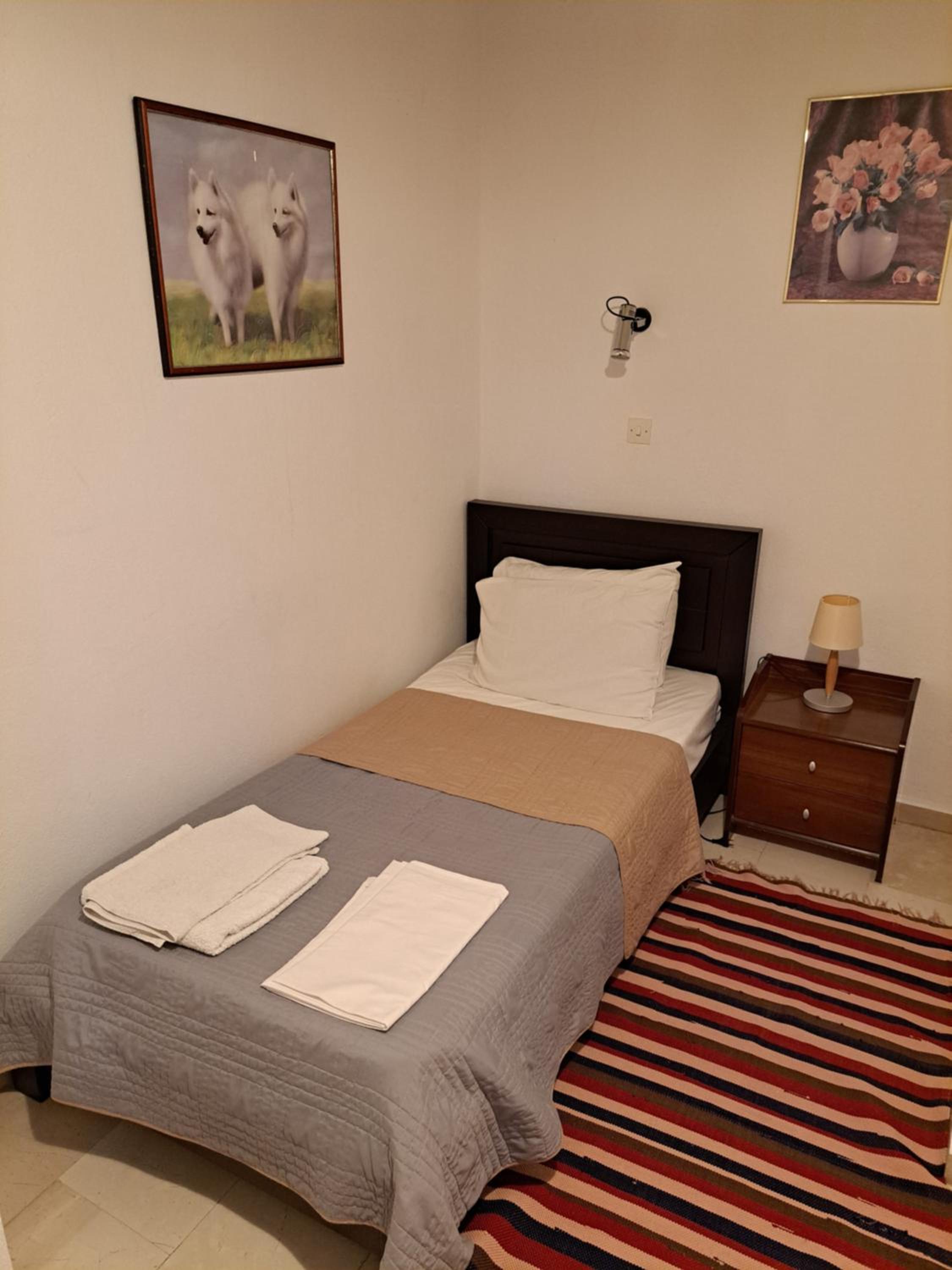 Basic Triple Room photo 3