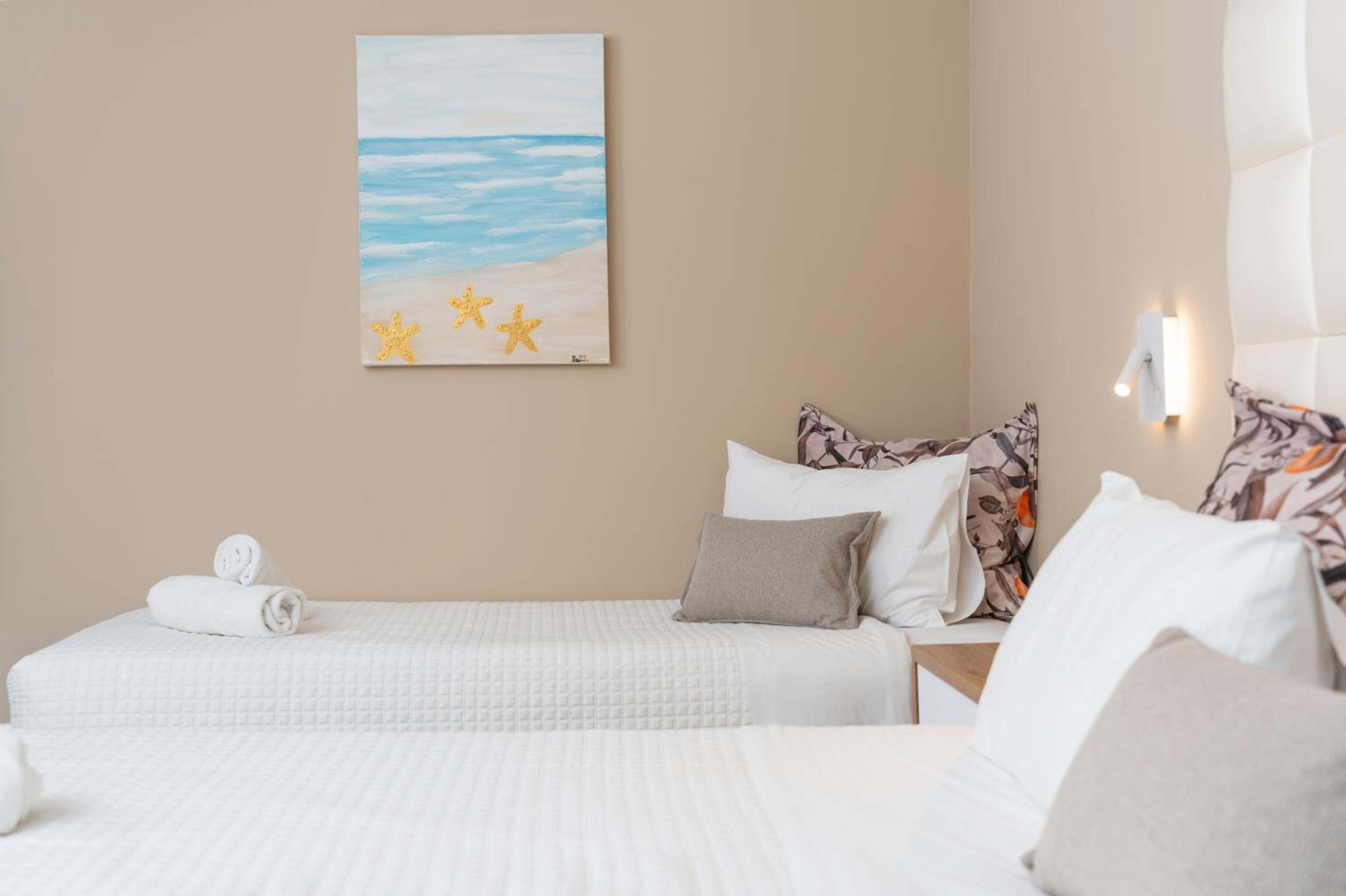 Triple Room with Balcony photo 3