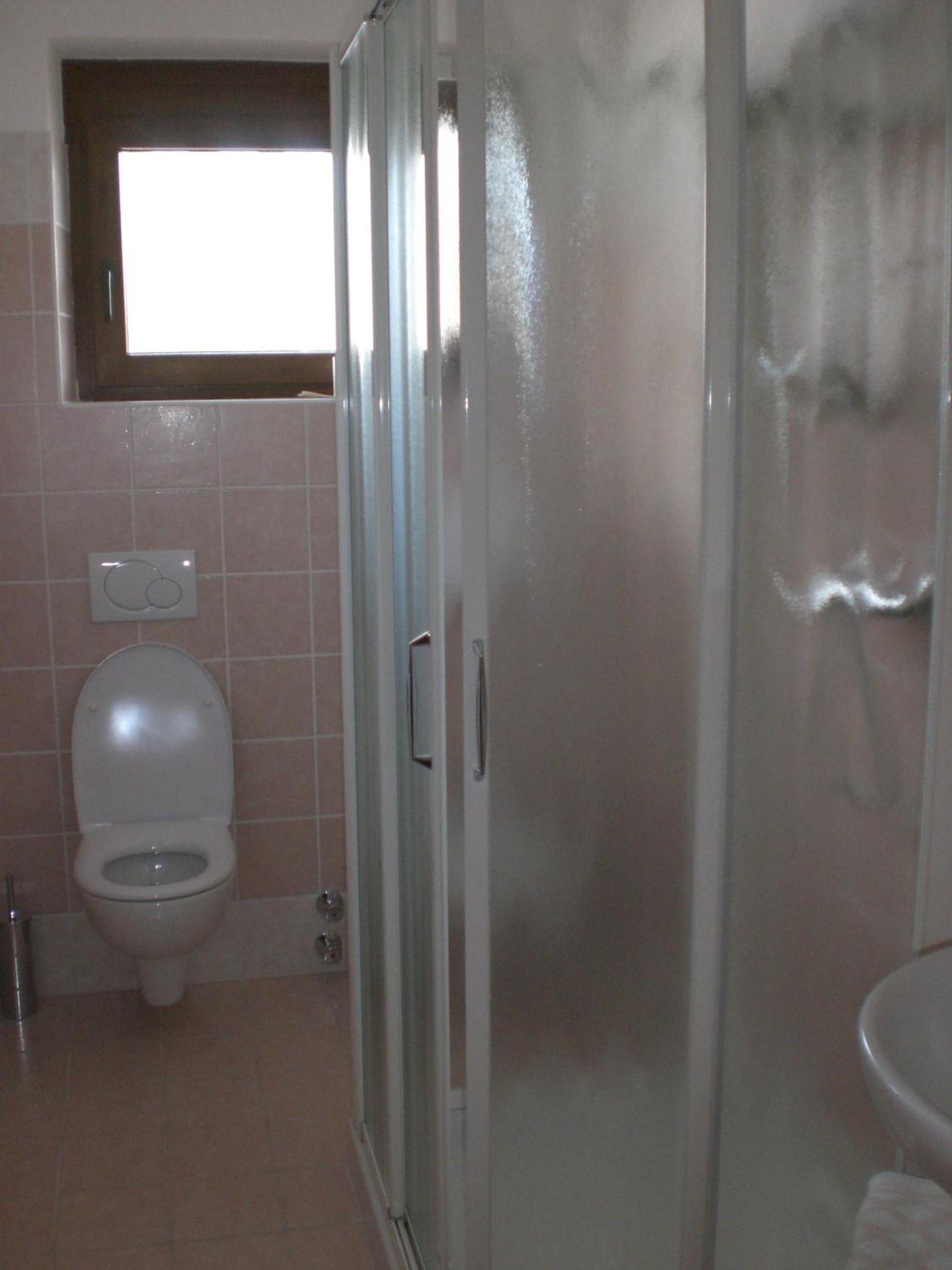 Double or Twin Room - Photo 3